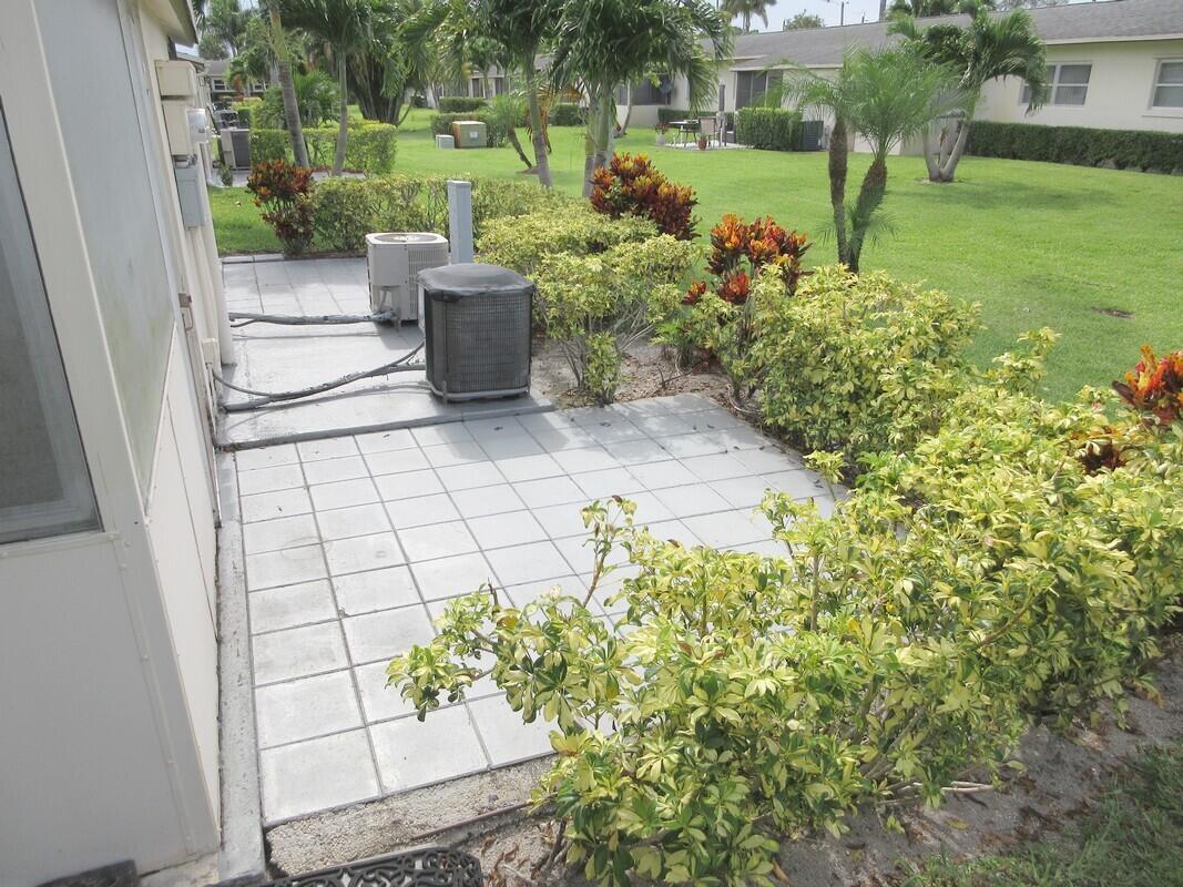 CRESTHAVEN VILLAS CONDO 31 - Residential Lease