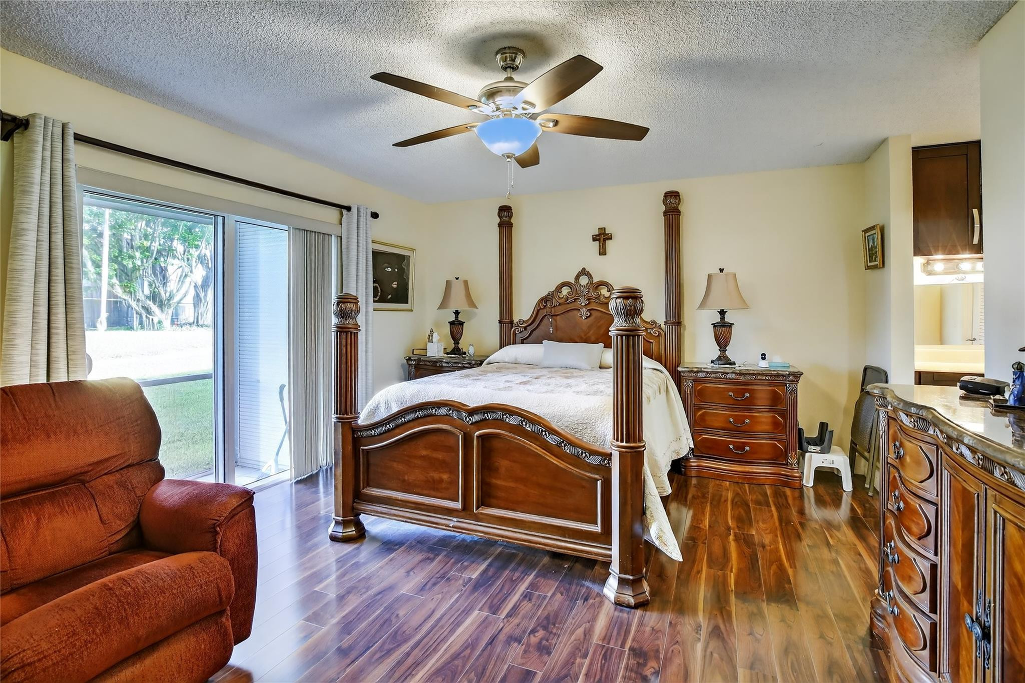 HOLLYBROOK GOLF & TENNIS - Residential