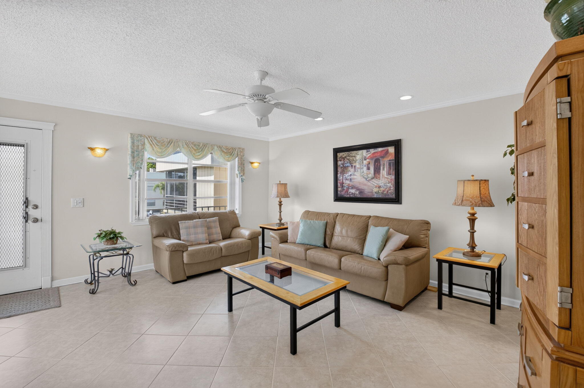 KINGS POINT CAPRI CONDOS - Residential