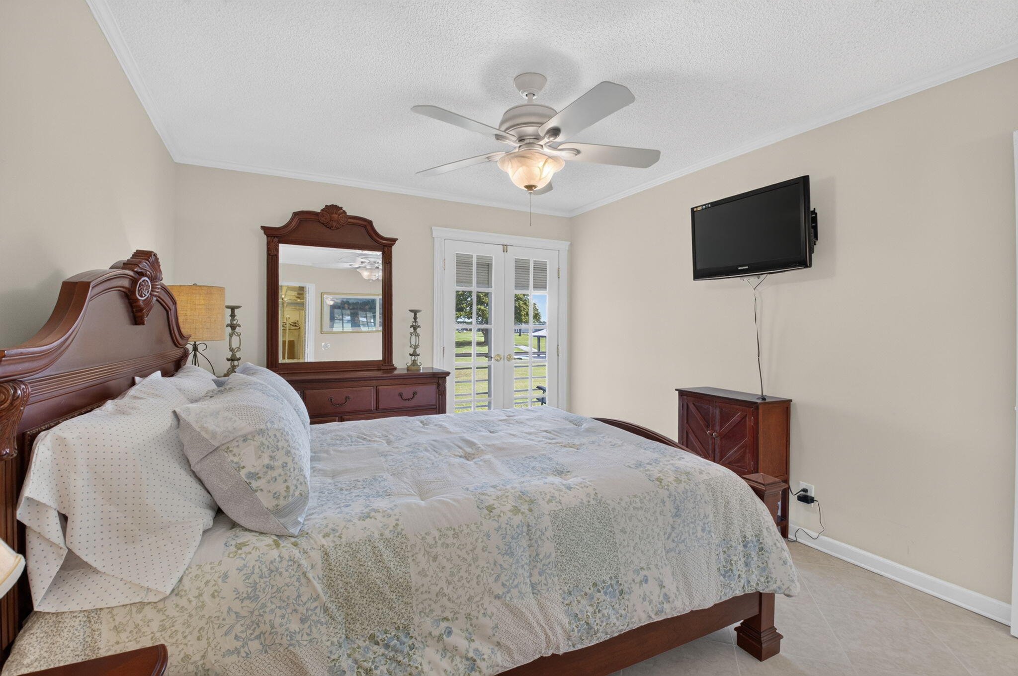 KINGS POINT CAPRI CONDOS - Residential