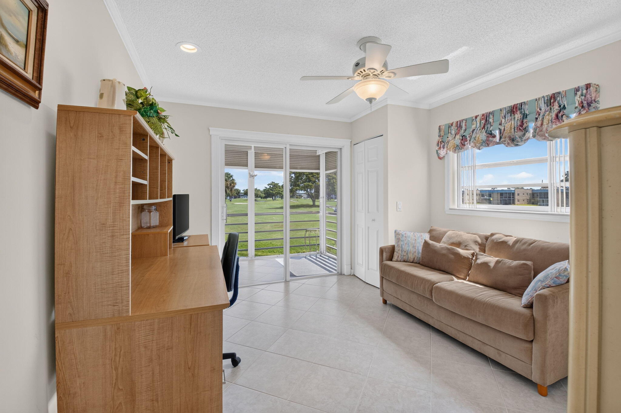 KINGS POINT CAPRI CONDOS - Residential