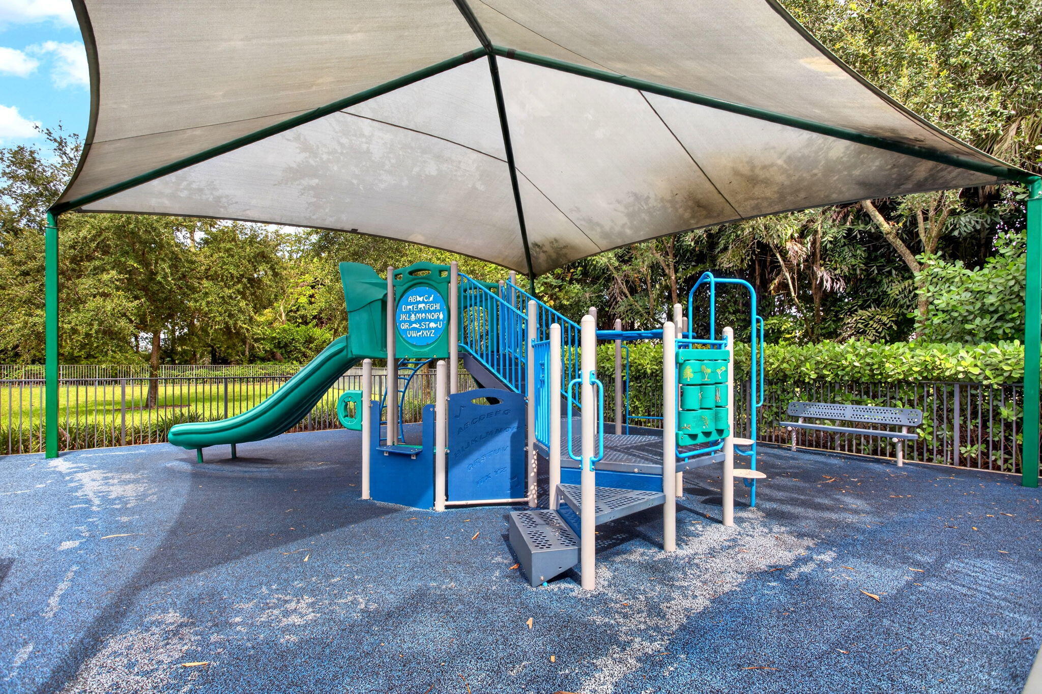 PALM MEADOWS ESTATES - Residential