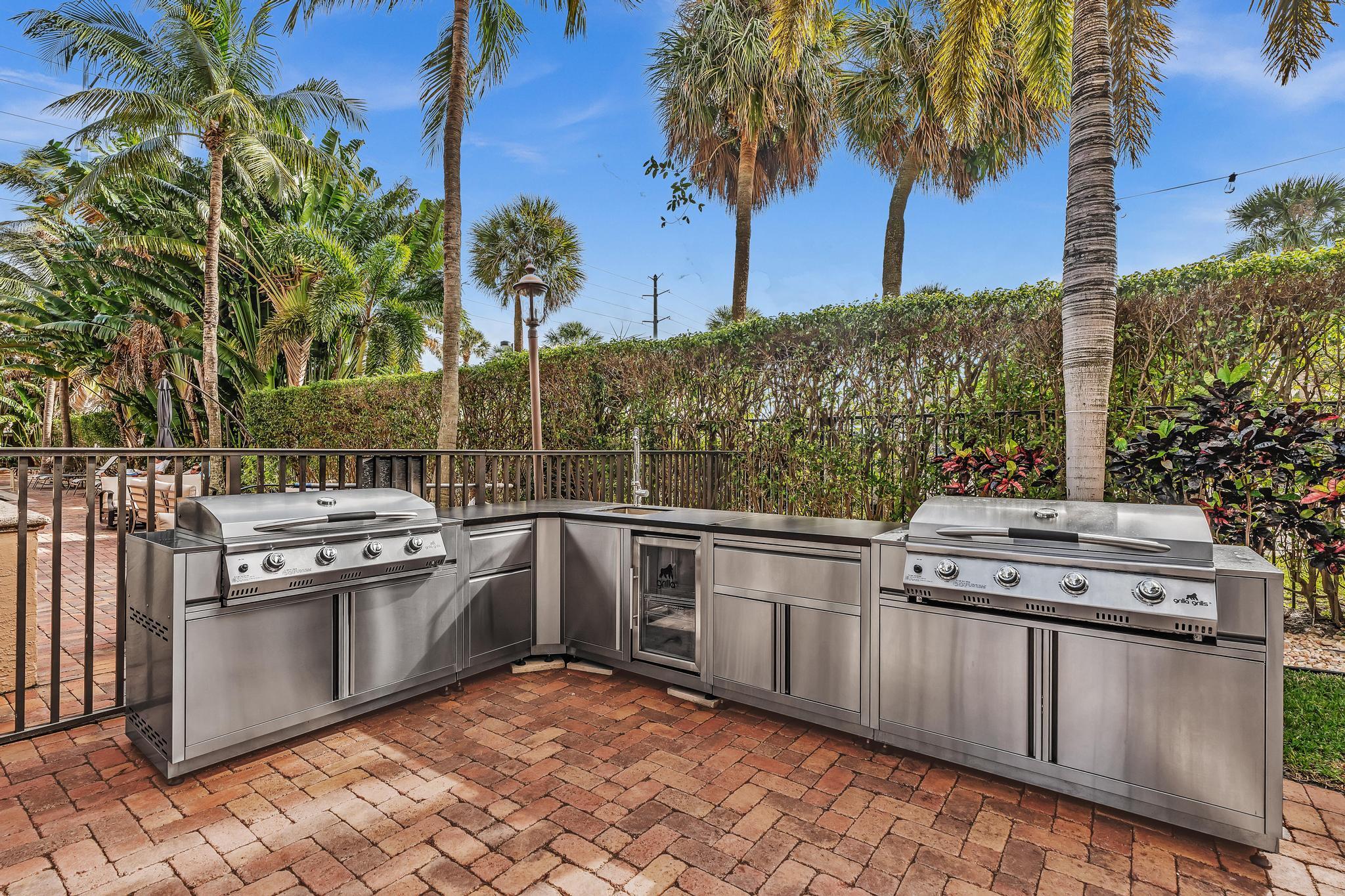 MONTECITO PALM BEACH CONDOMINIUM - Residential