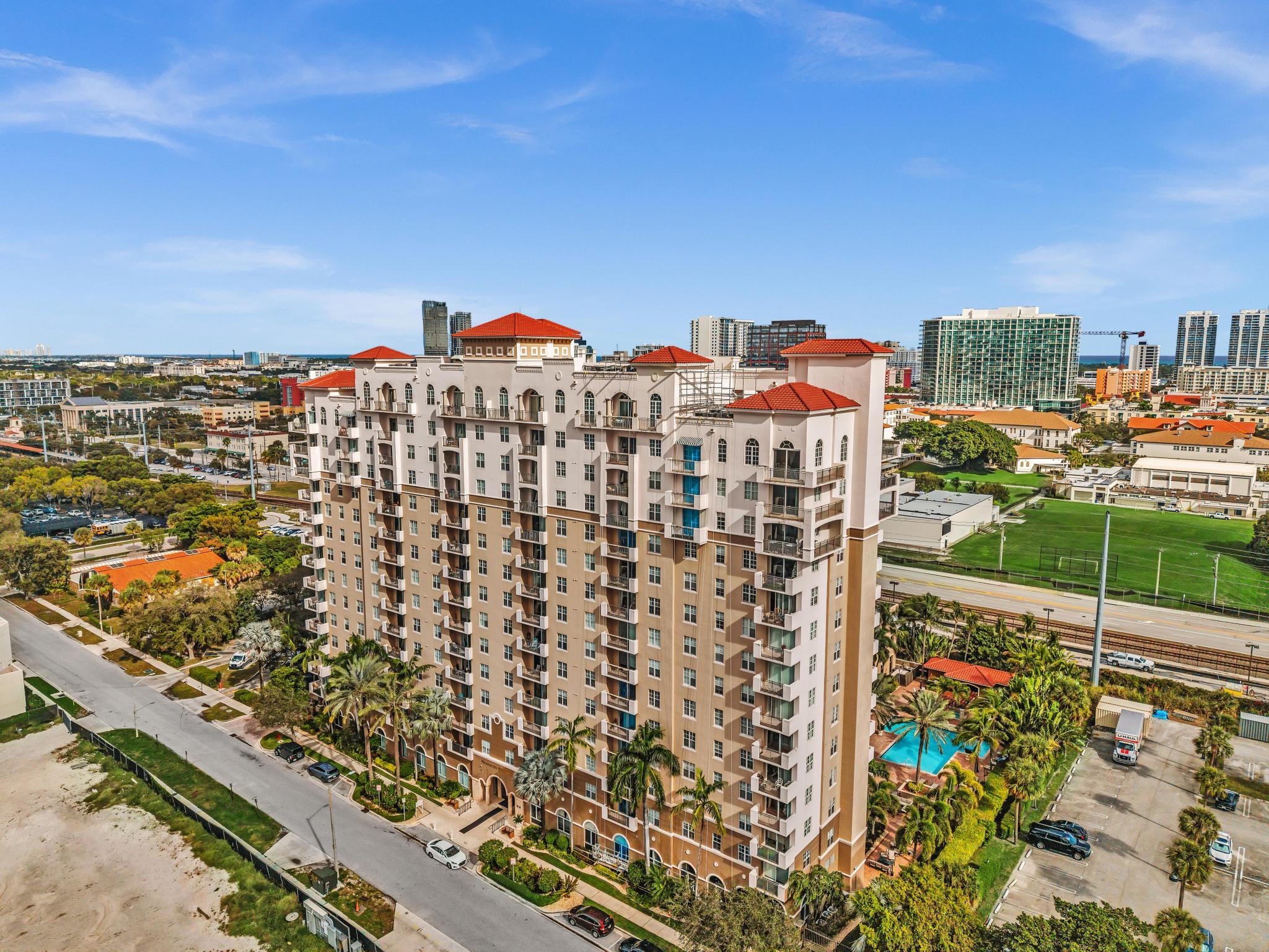 MONTECITO PALM BEACH CONDOMINIUM - Residential