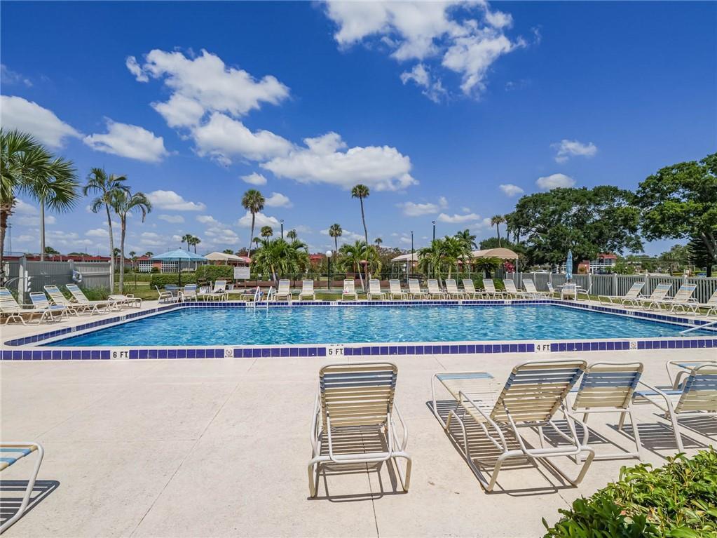 VISTA ROYALE PHASE IV BLDGS 83-111 - Residential