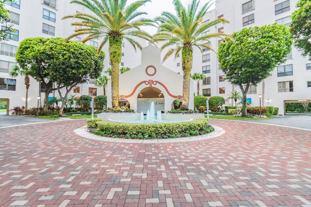 IMPERIAL AT PROMENADE - Residential