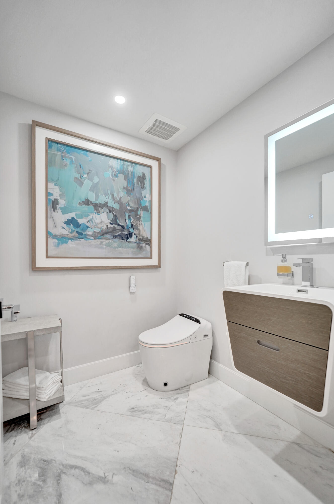 LA CASCADE CONDO - Residential
