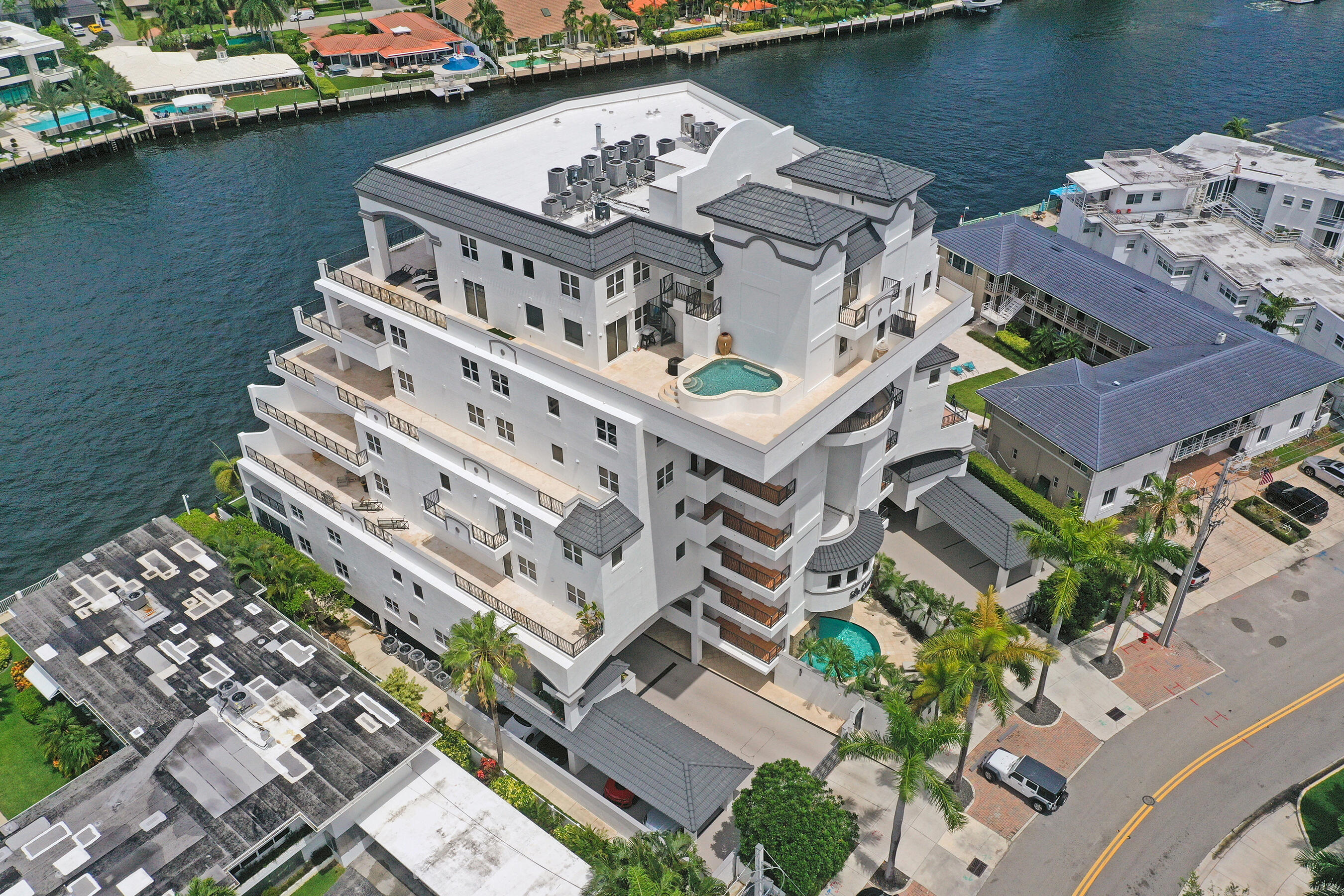 LA CASCADE CONDO - Residential