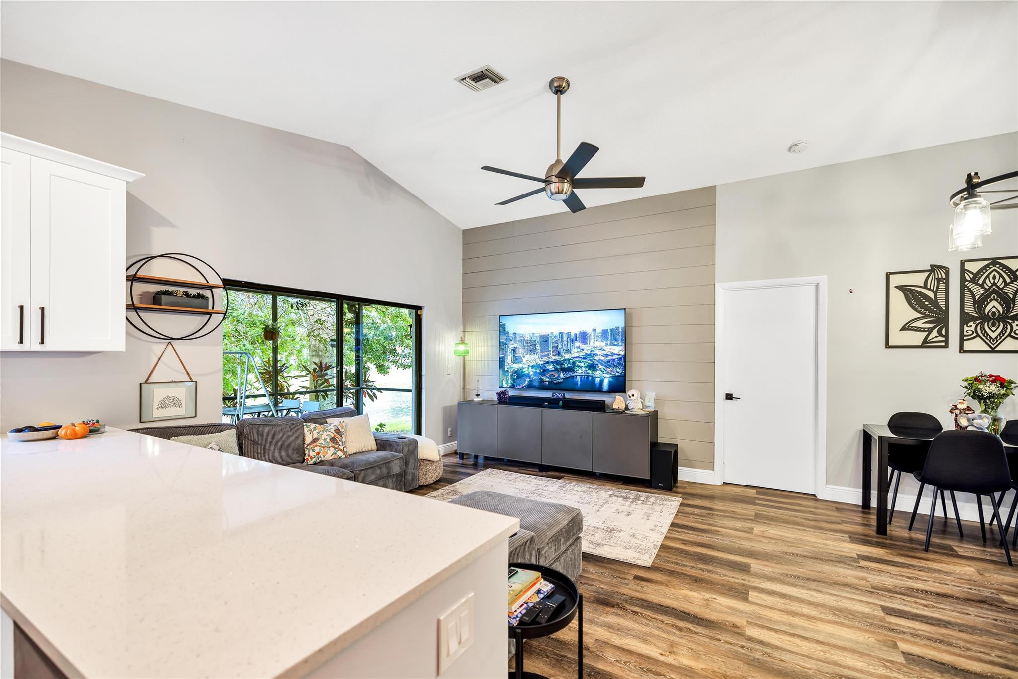 AMERICAN HERITAGE HOMES PH 1 - Residential
