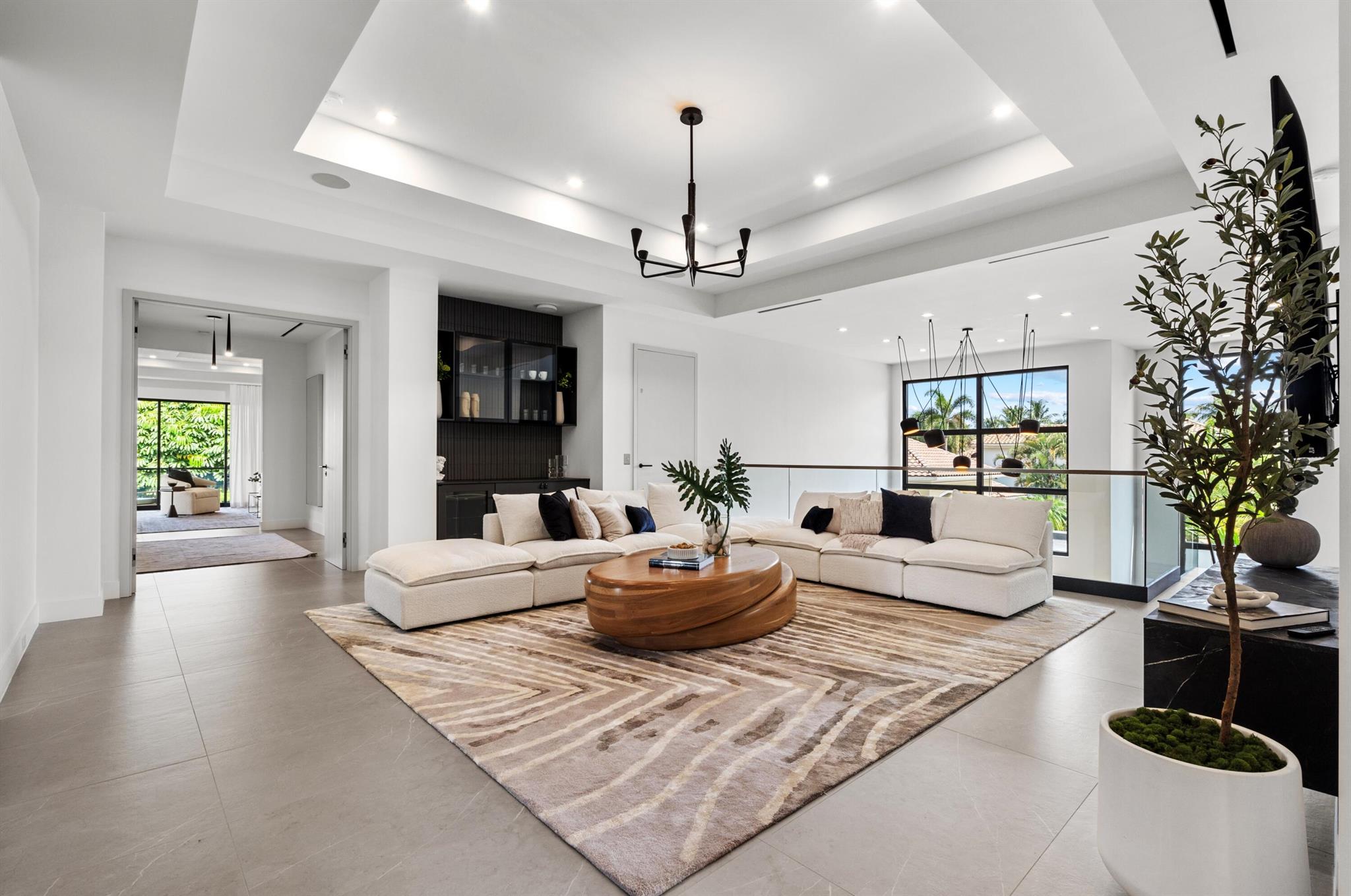 ROYAL PALM YACHT & COUNTRY CLUB SUB - Residential
