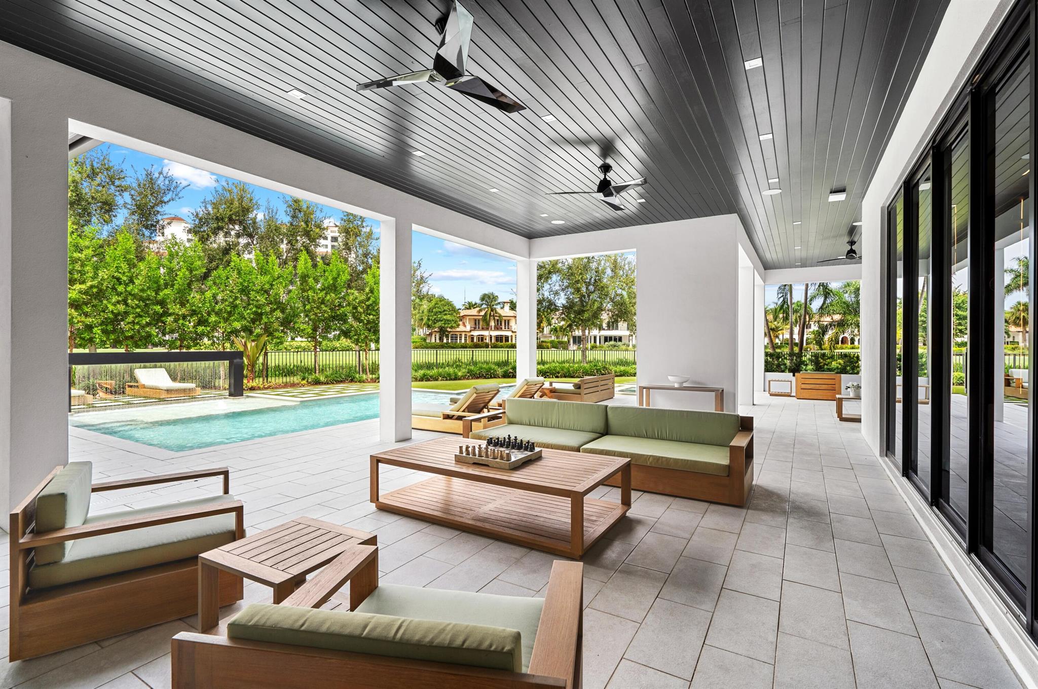 ROYAL PALM YACHT & COUNTRY CLUB SUB - Residential