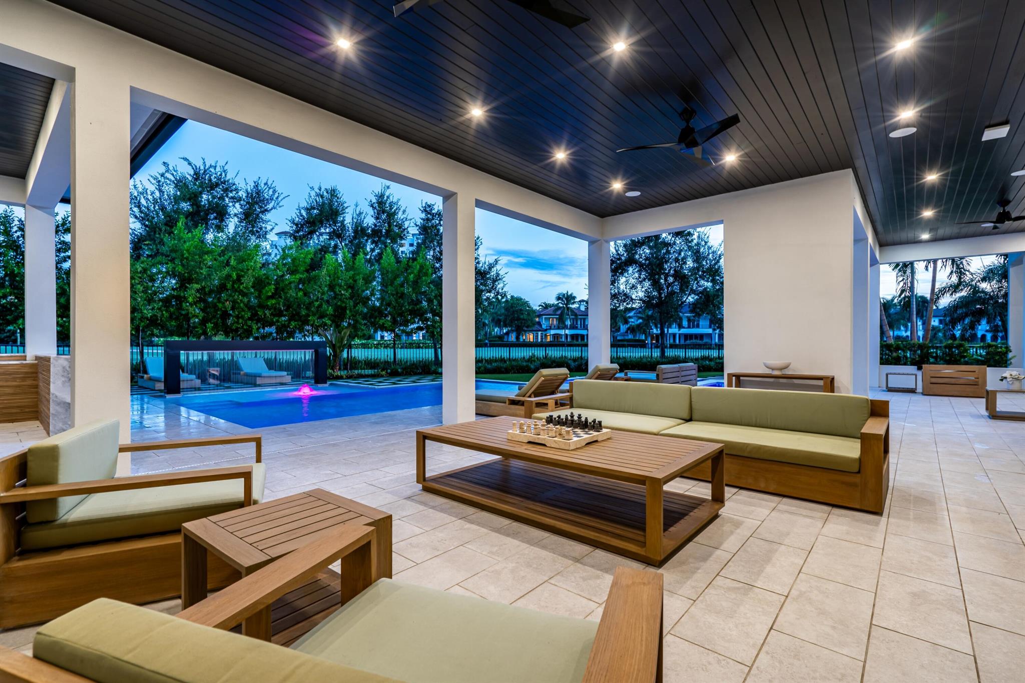 ROYAL PALM YACHT & COUNTRY CLUB SUB - Residential