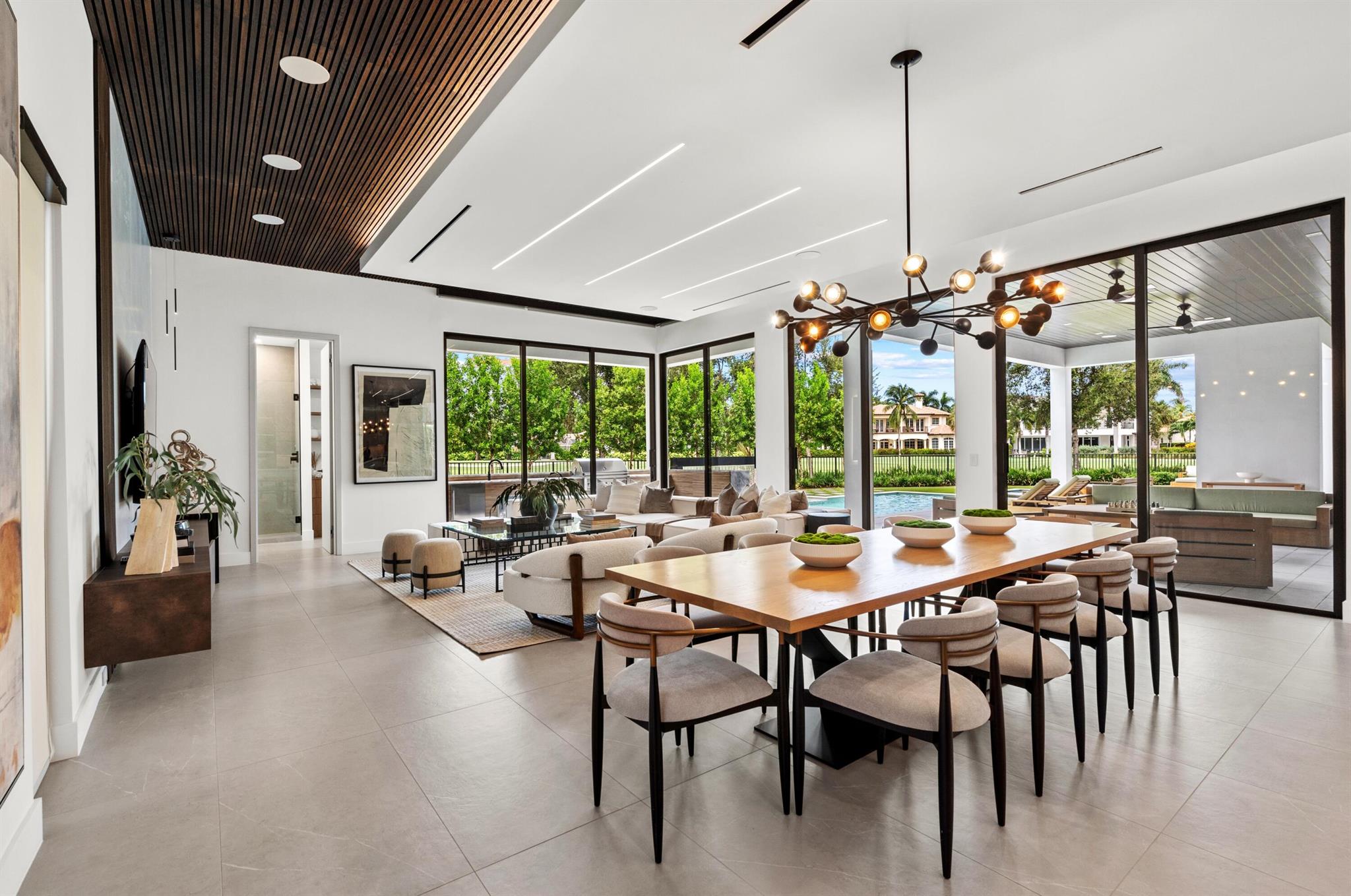 ROYAL PALM YACHT & COUNTRY CLUB SUB - Residential
