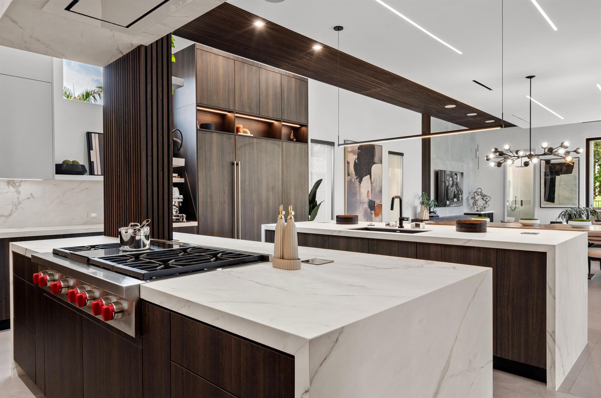 ROYAL PALM YACHT & COUNTRY CLUB SUB - Residential