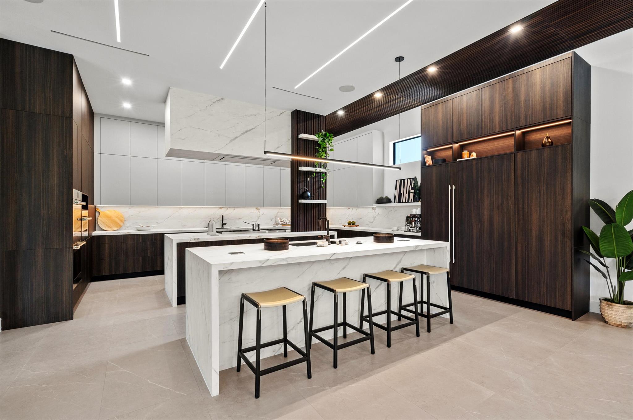 ROYAL PALM YACHT & COUNTRY CLUB SUB - Residential