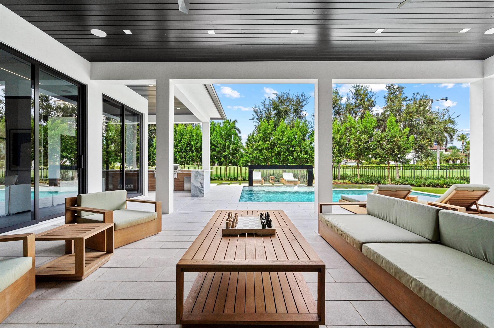 ROYAL PALM YACHT & COUNTRY CLUB SUB - Residential