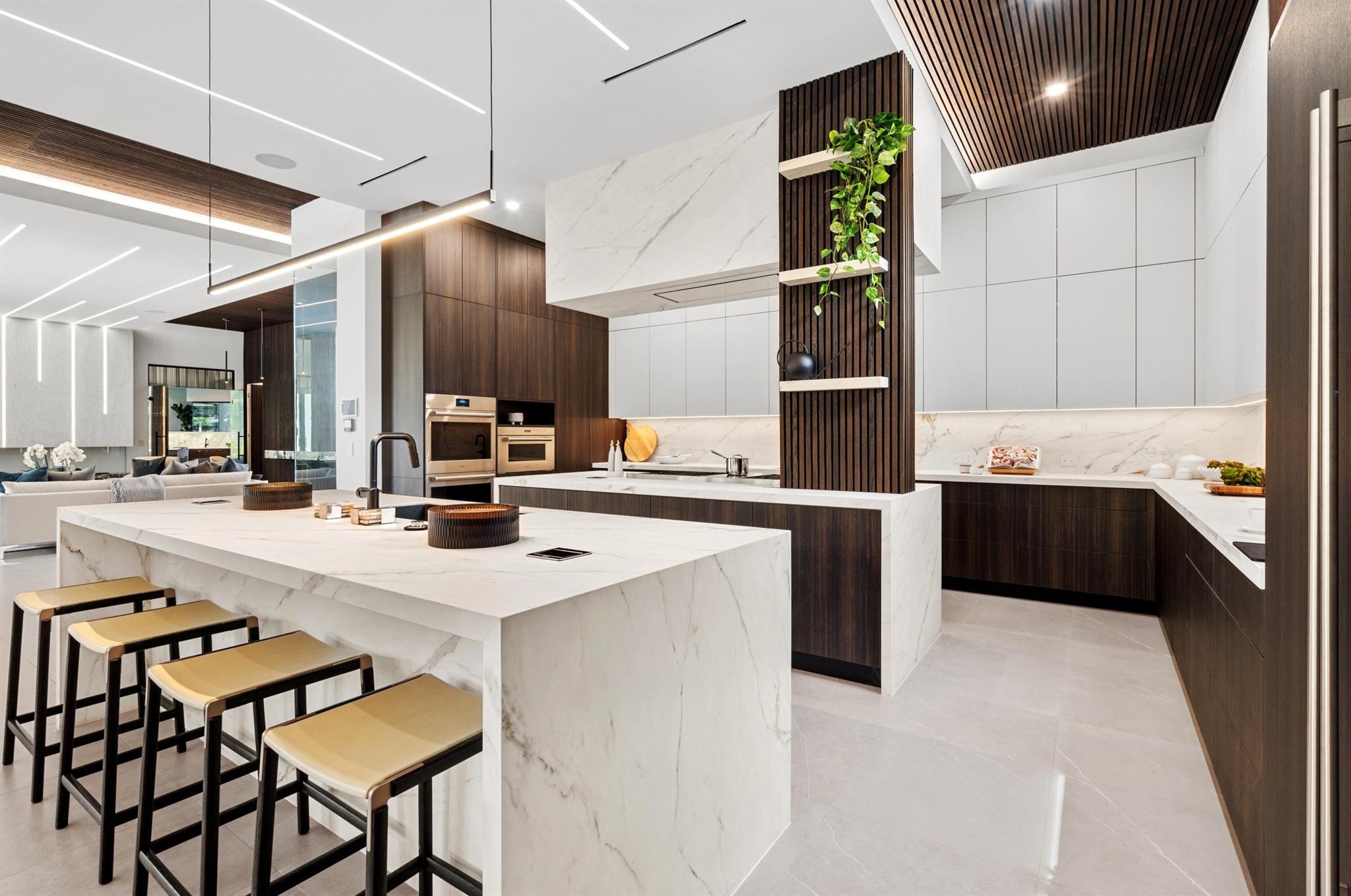 ROYAL PALM YACHT & COUNTRY CLUB SUB - Residential