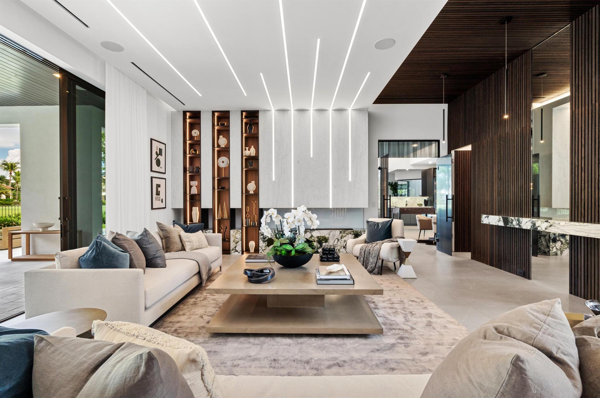 ROYAL PALM YACHT & COUNTRY CLUB SUB - Residential