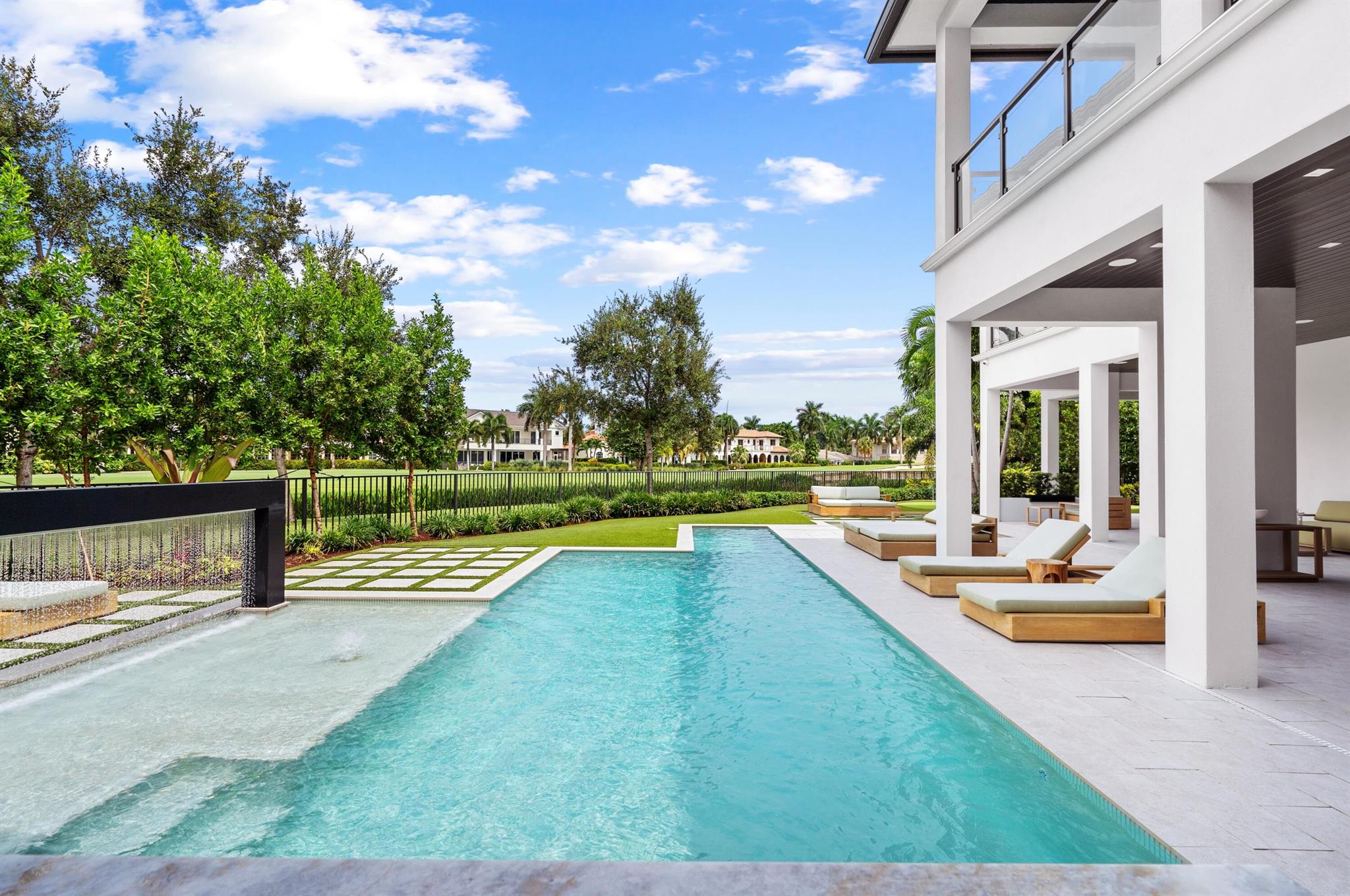ROYAL PALM YACHT & COUNTRY CLUB SUB - Residential