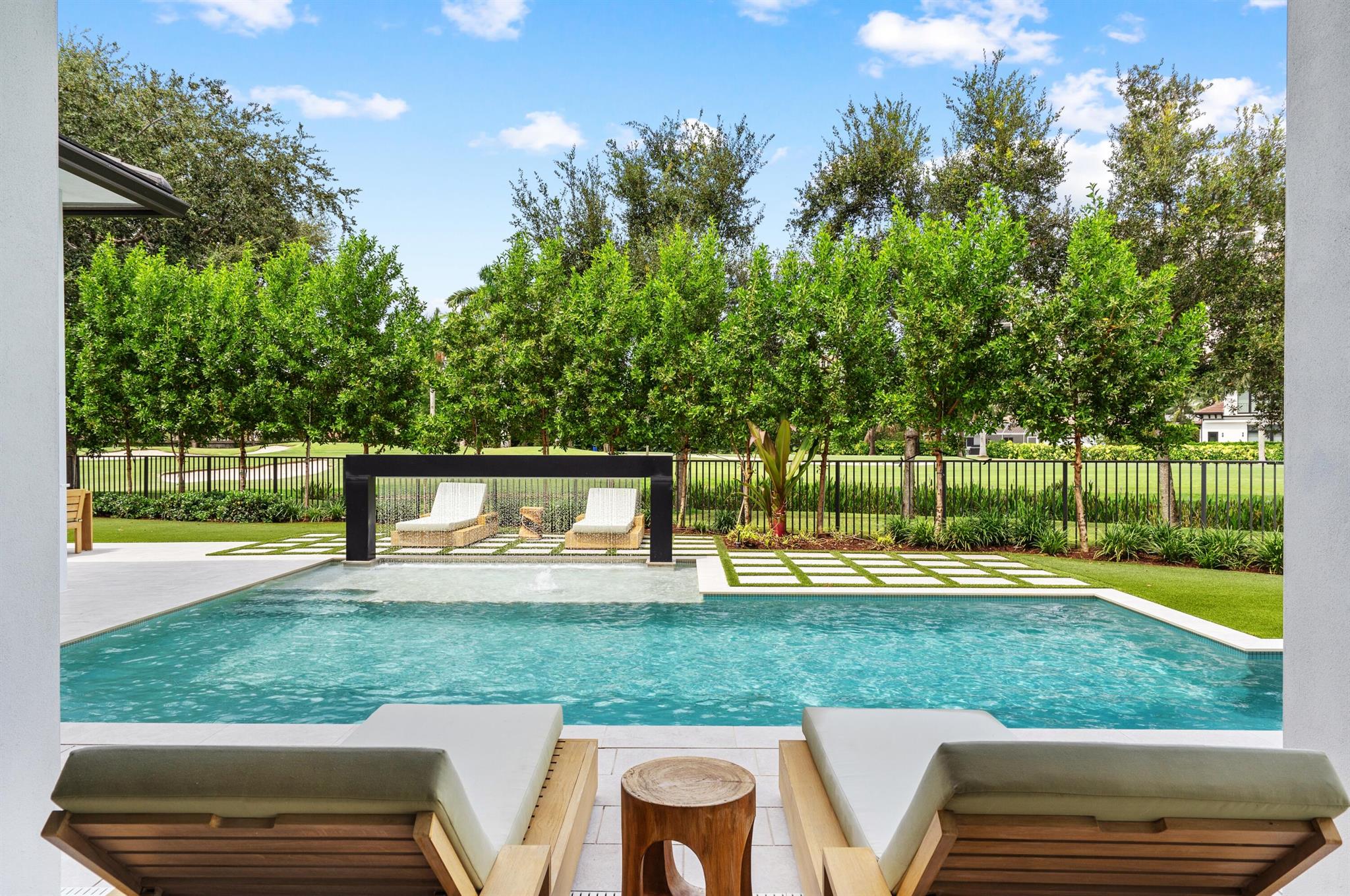 ROYAL PALM YACHT & COUNTRY CLUB SUB - Residential