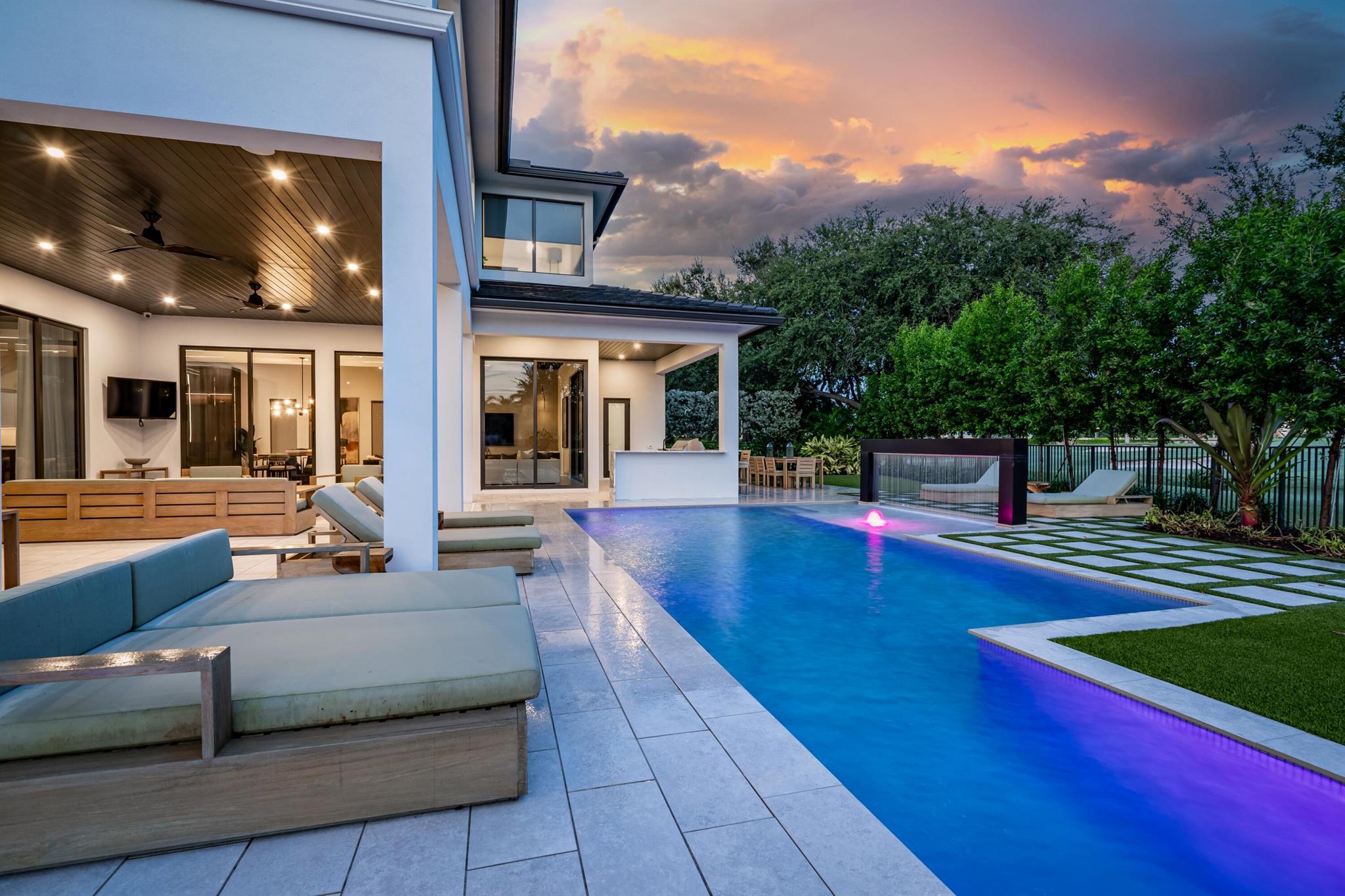 ROYAL PALM YACHT & COUNTRY CLUB SUB - Residential
