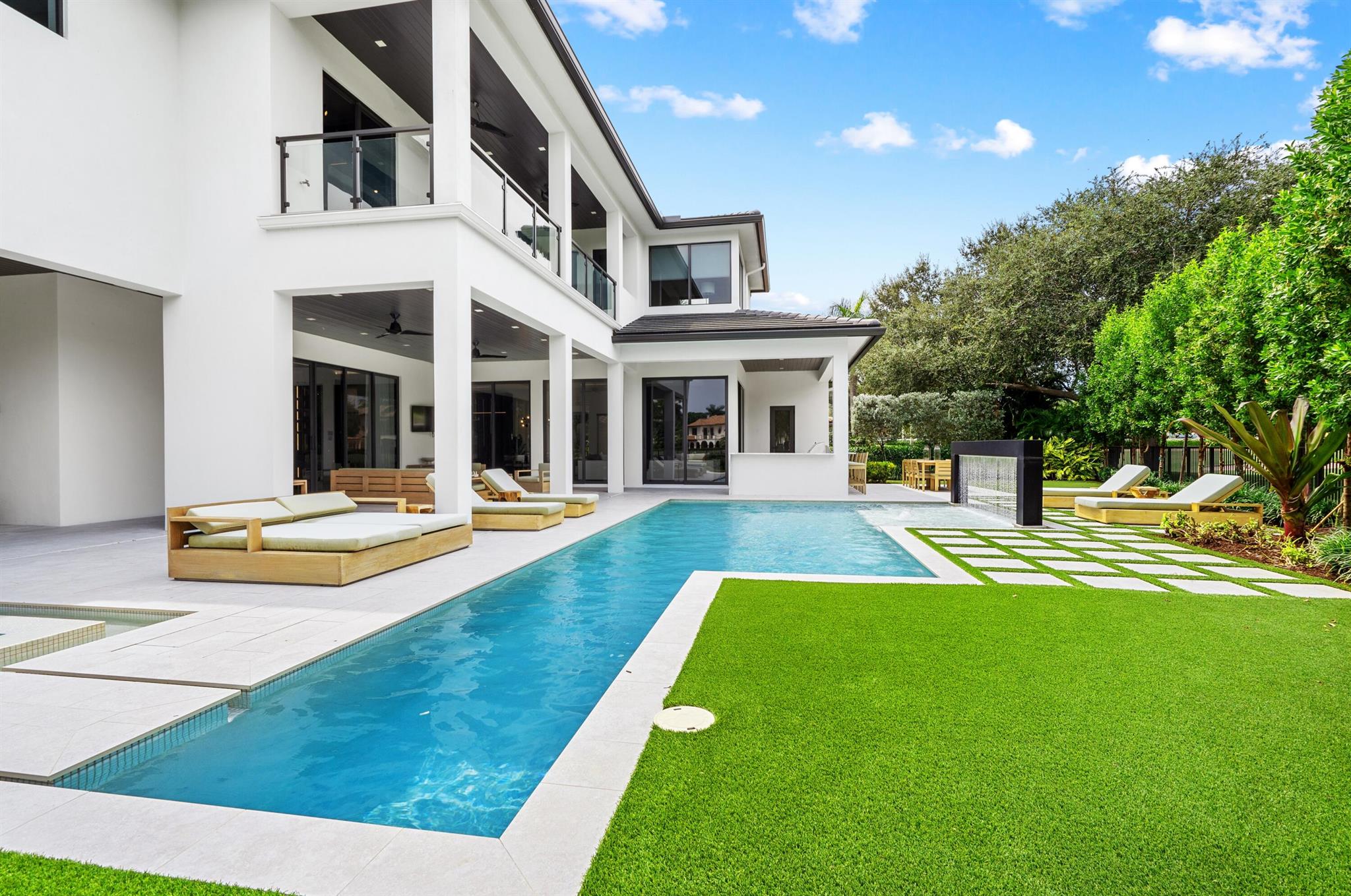 ROYAL PALM YACHT & COUNTRY CLUB SUB - Residential