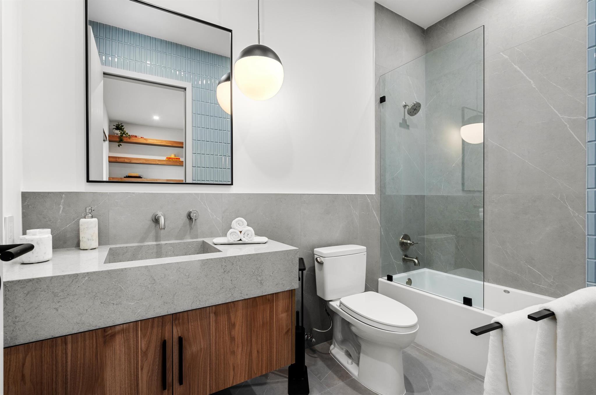 ROYAL PALM YACHT & COUNTRY CLUB SUB - Residential