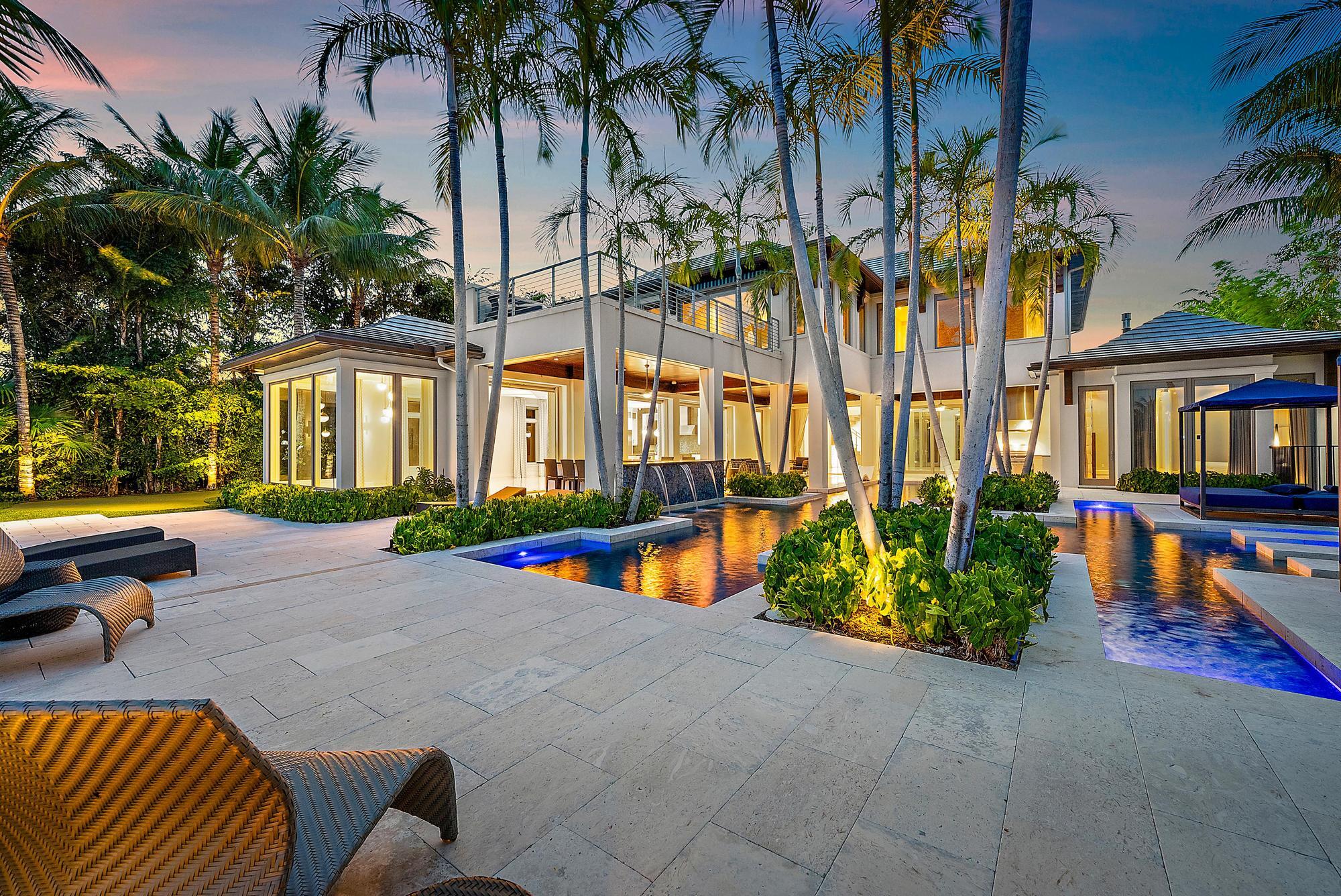 ADMIRALS COVE - Residential
