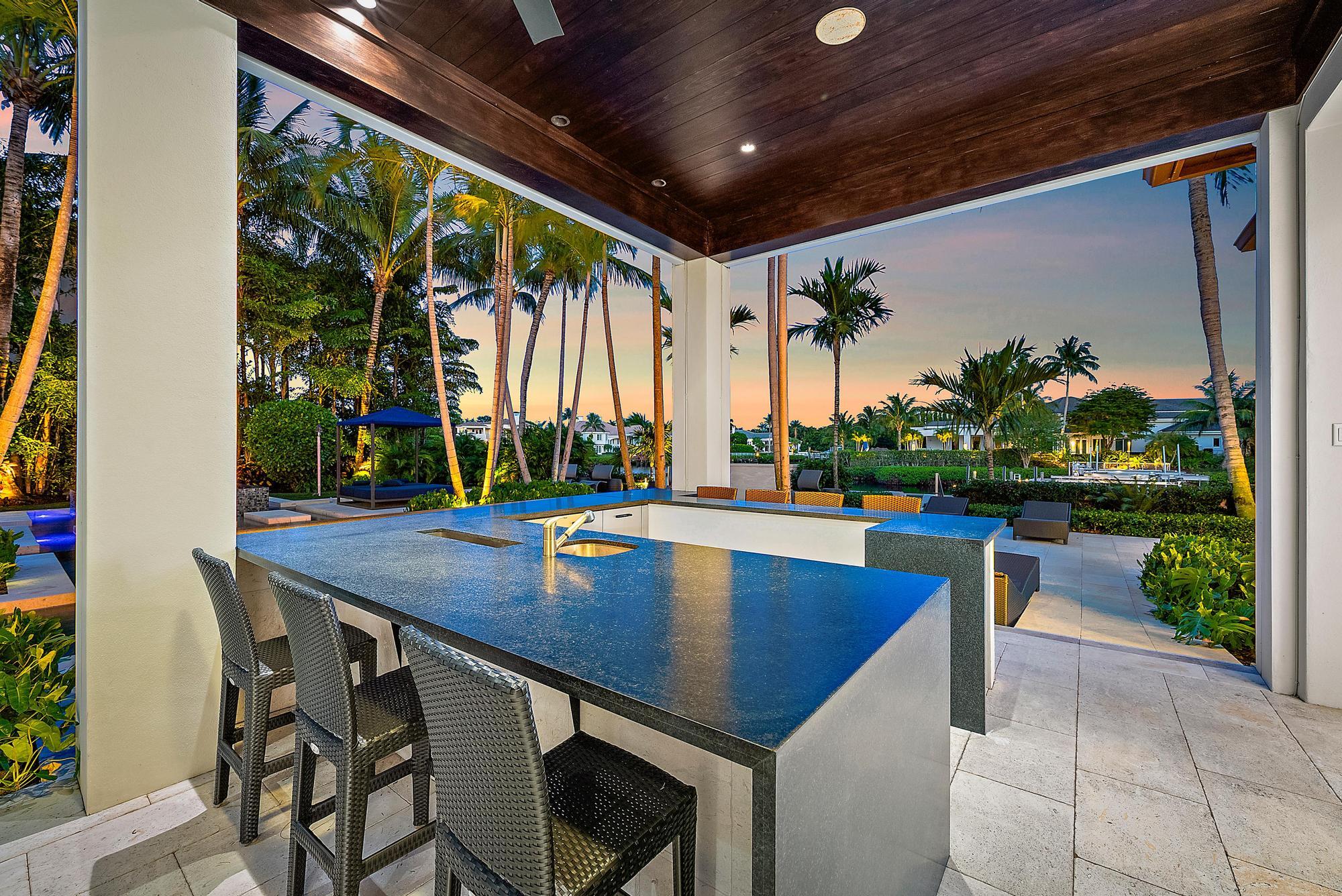 ADMIRALS COVE - Residential