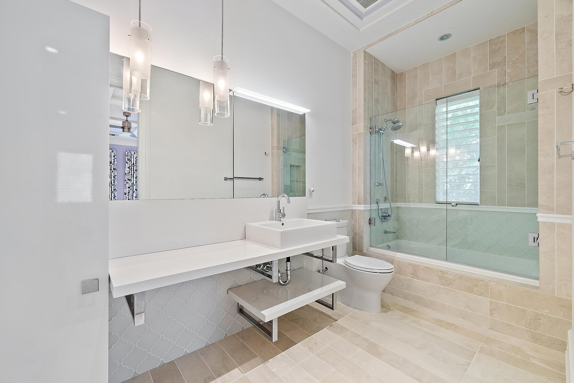 ADMIRALS COVE - Residential