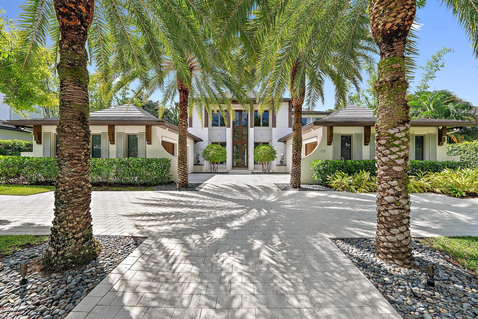 ADMIRALS COVE - Residential