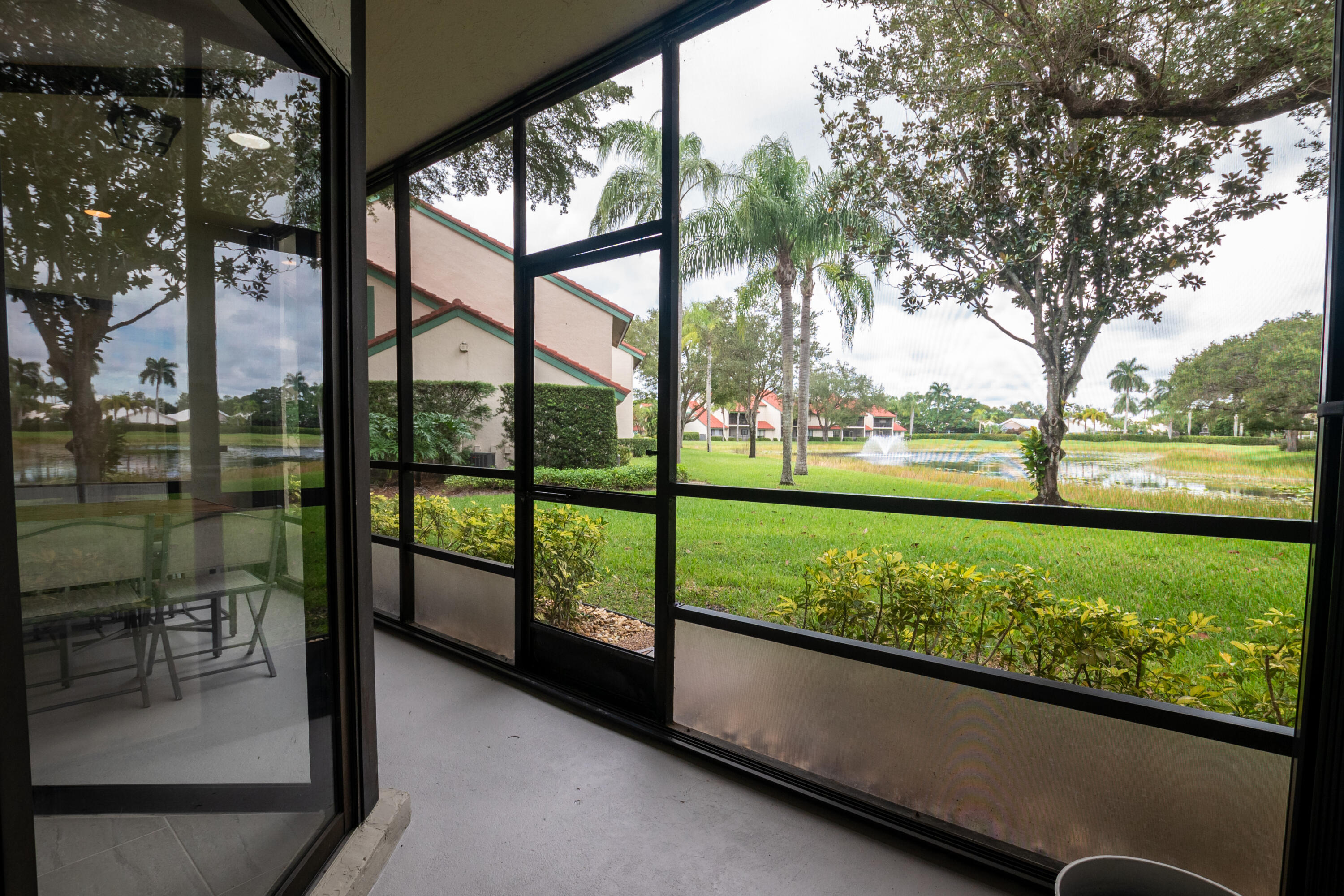 LEXINGTON GREEN CONDO - Residential Lease