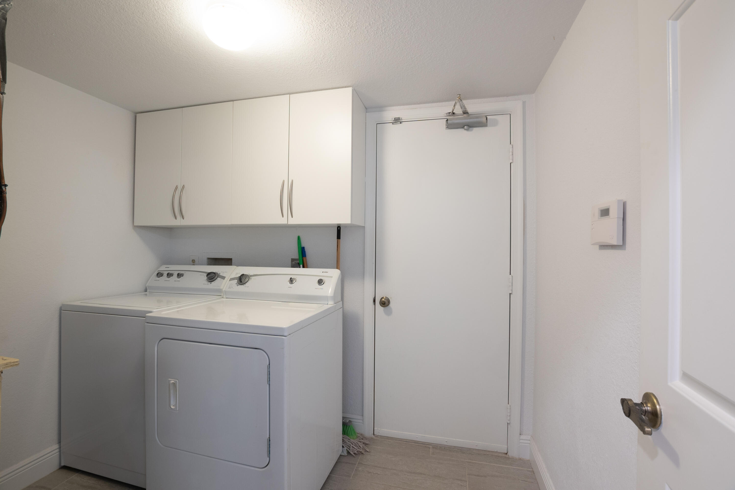 LEXINGTON GREEN CONDO - Residential Lease
