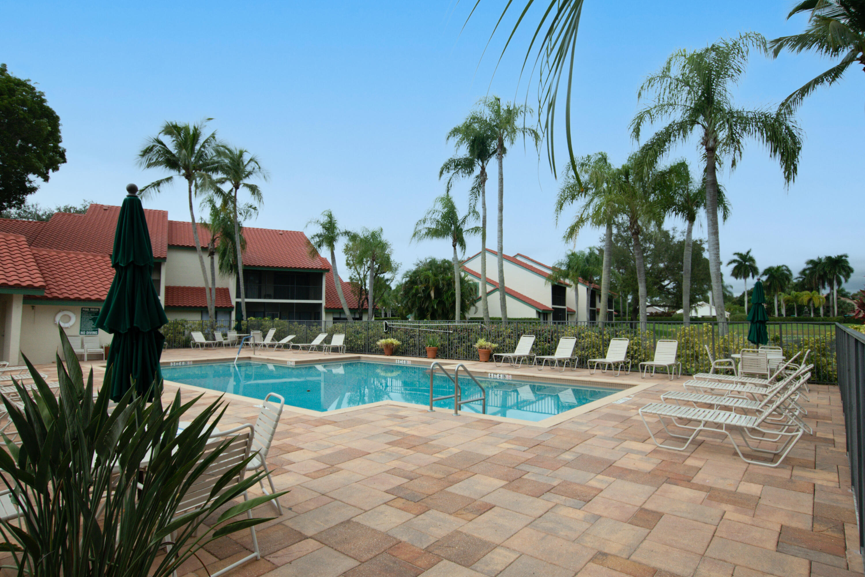 LEXINGTON GREEN CONDO - Residential Lease