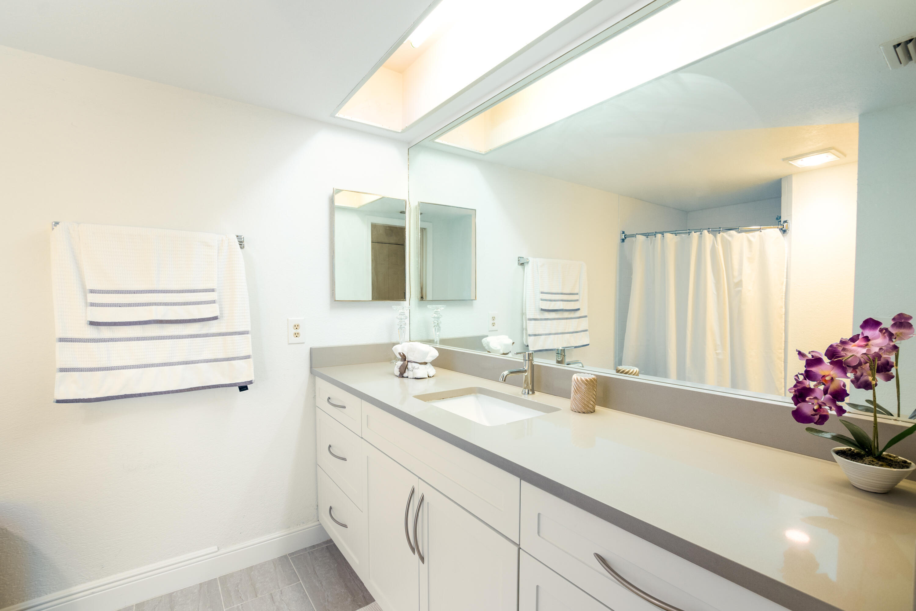 LEXINGTON GREEN CONDO - Residential Lease