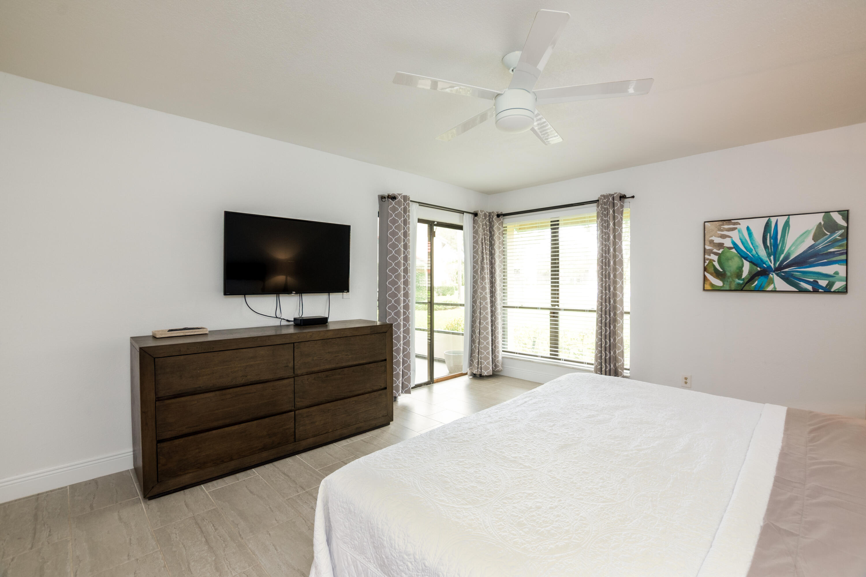 LEXINGTON GREEN CONDO - Residential Lease