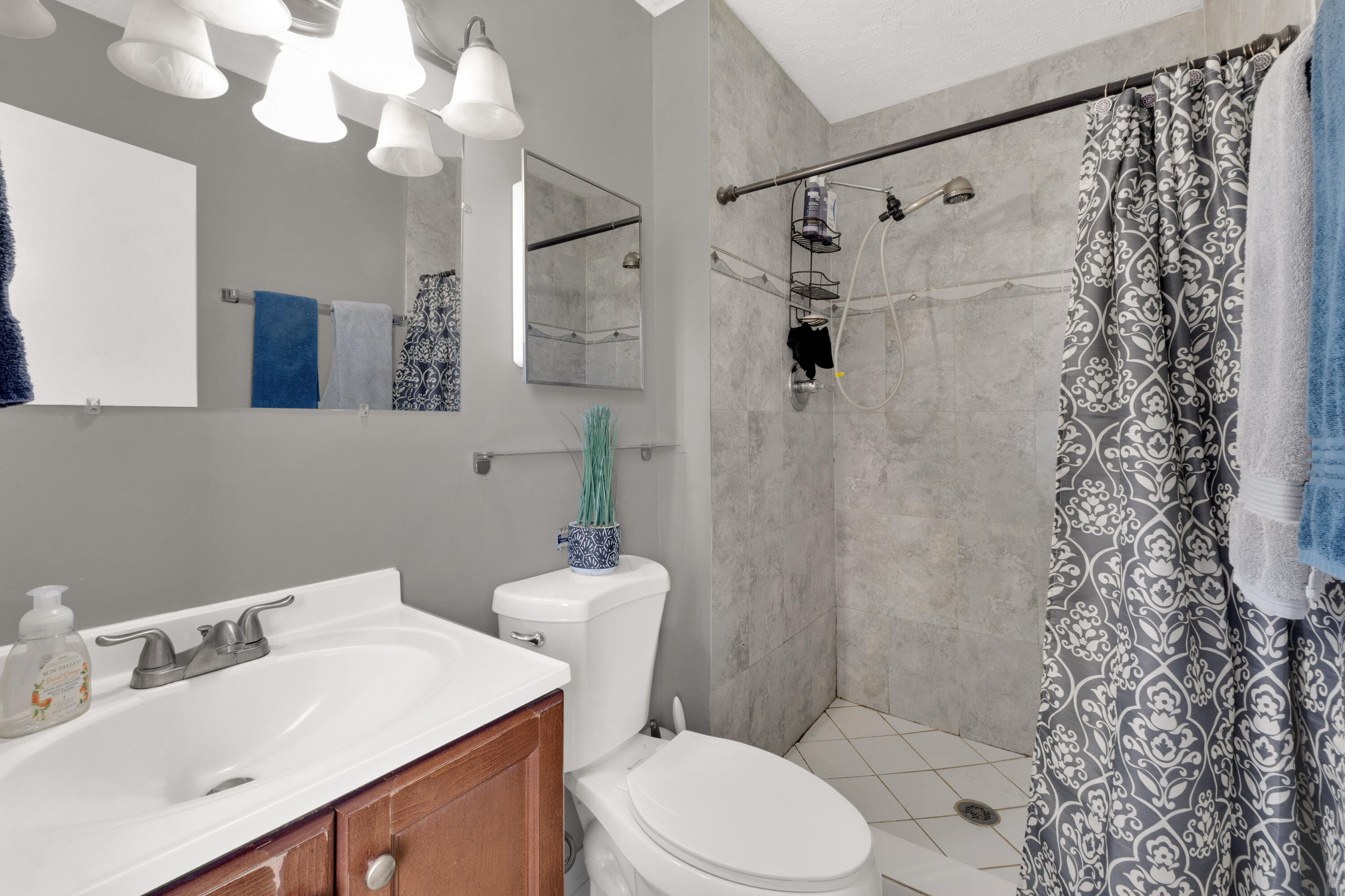 LAUDERDALE NORTH PARK SECTION 6 - Residential