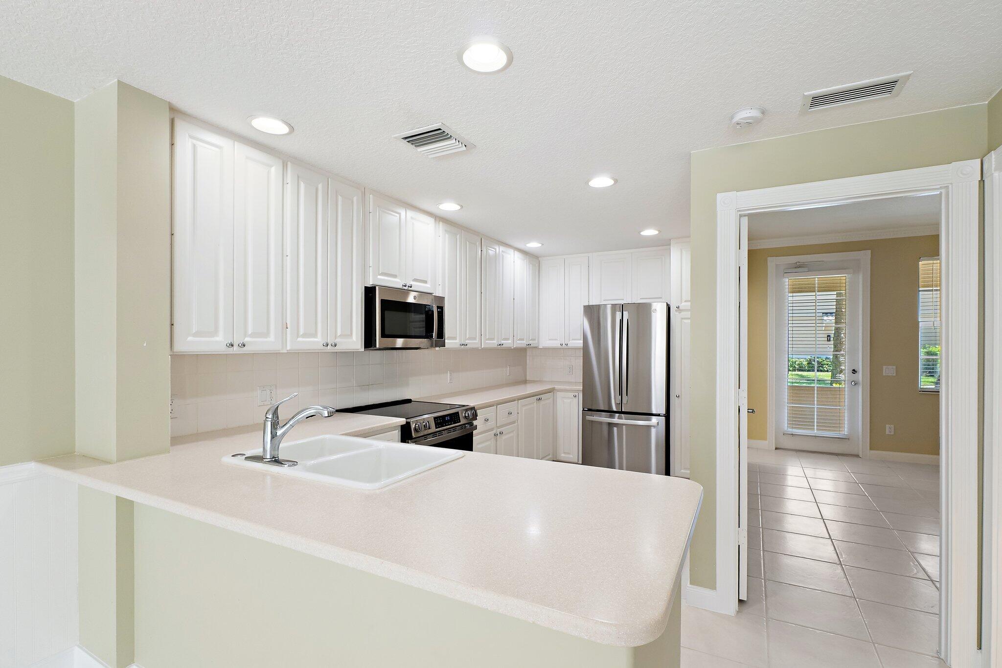 MAGNOLIA BAY - Residential Lease
