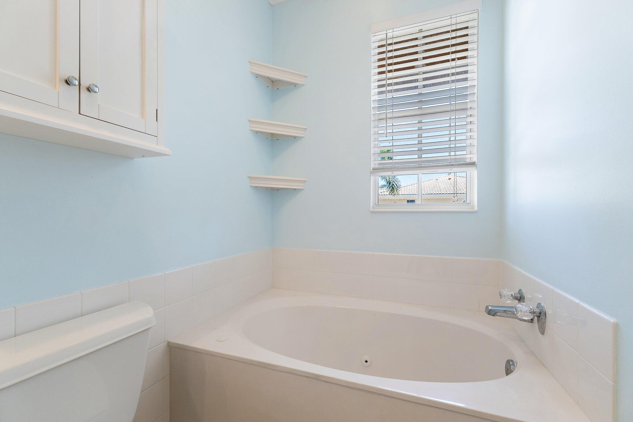 MAGNOLIA BAY - Residential Lease