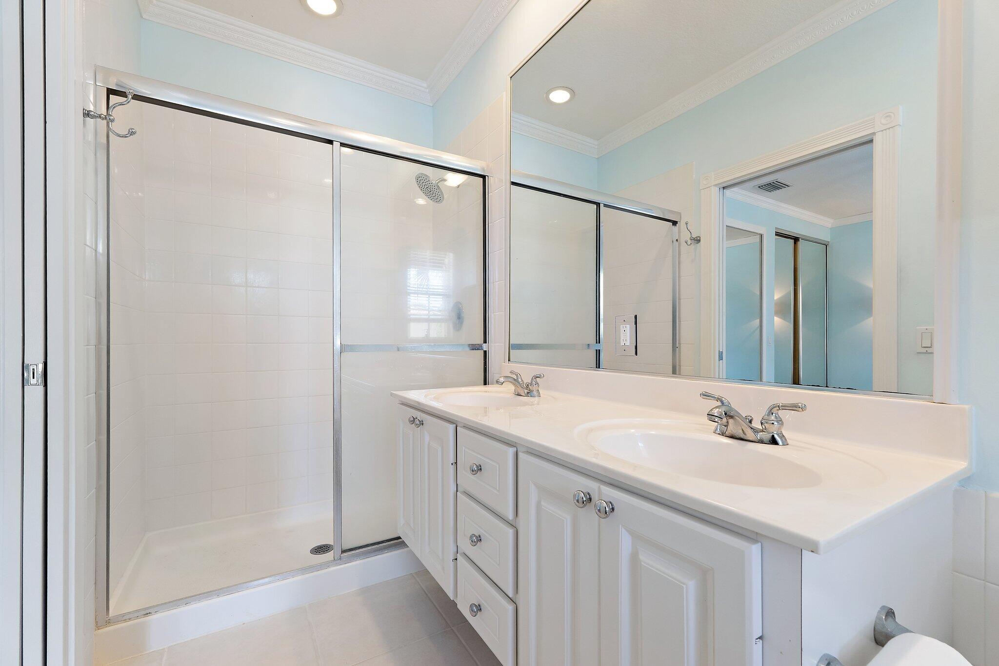 MAGNOLIA BAY - Residential Lease
