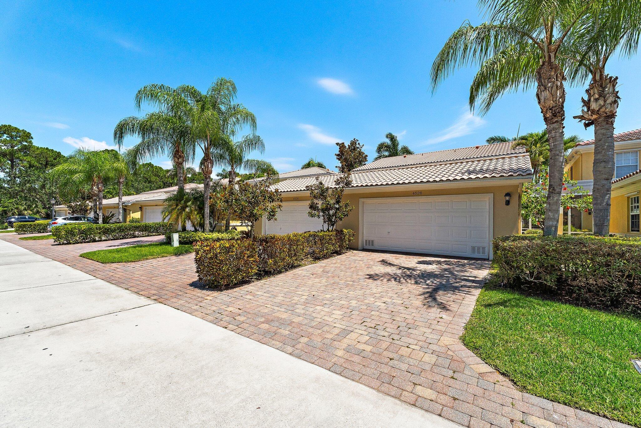 MAGNOLIA BAY - Residential Lease