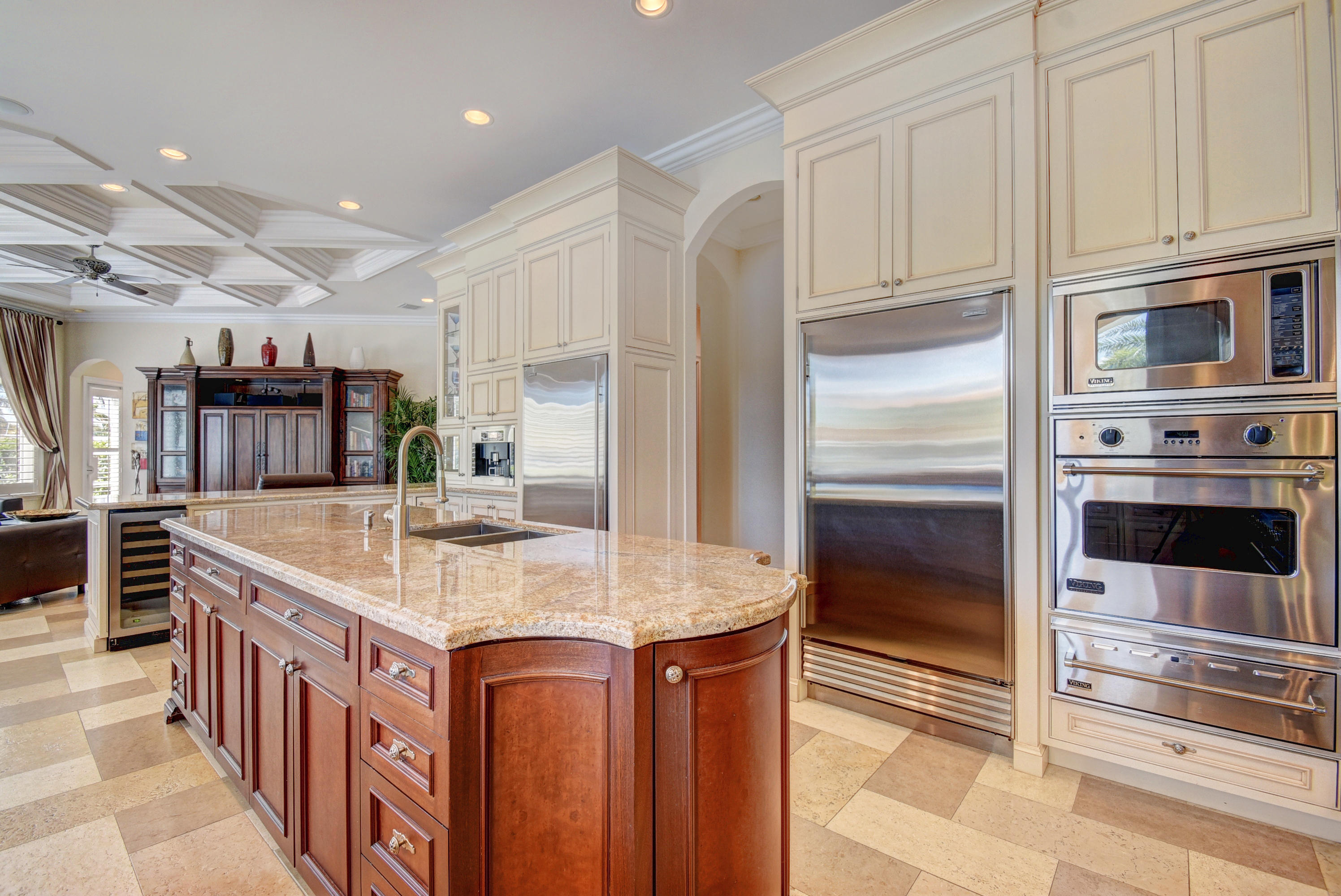 VENETIAN ISLES - Residential