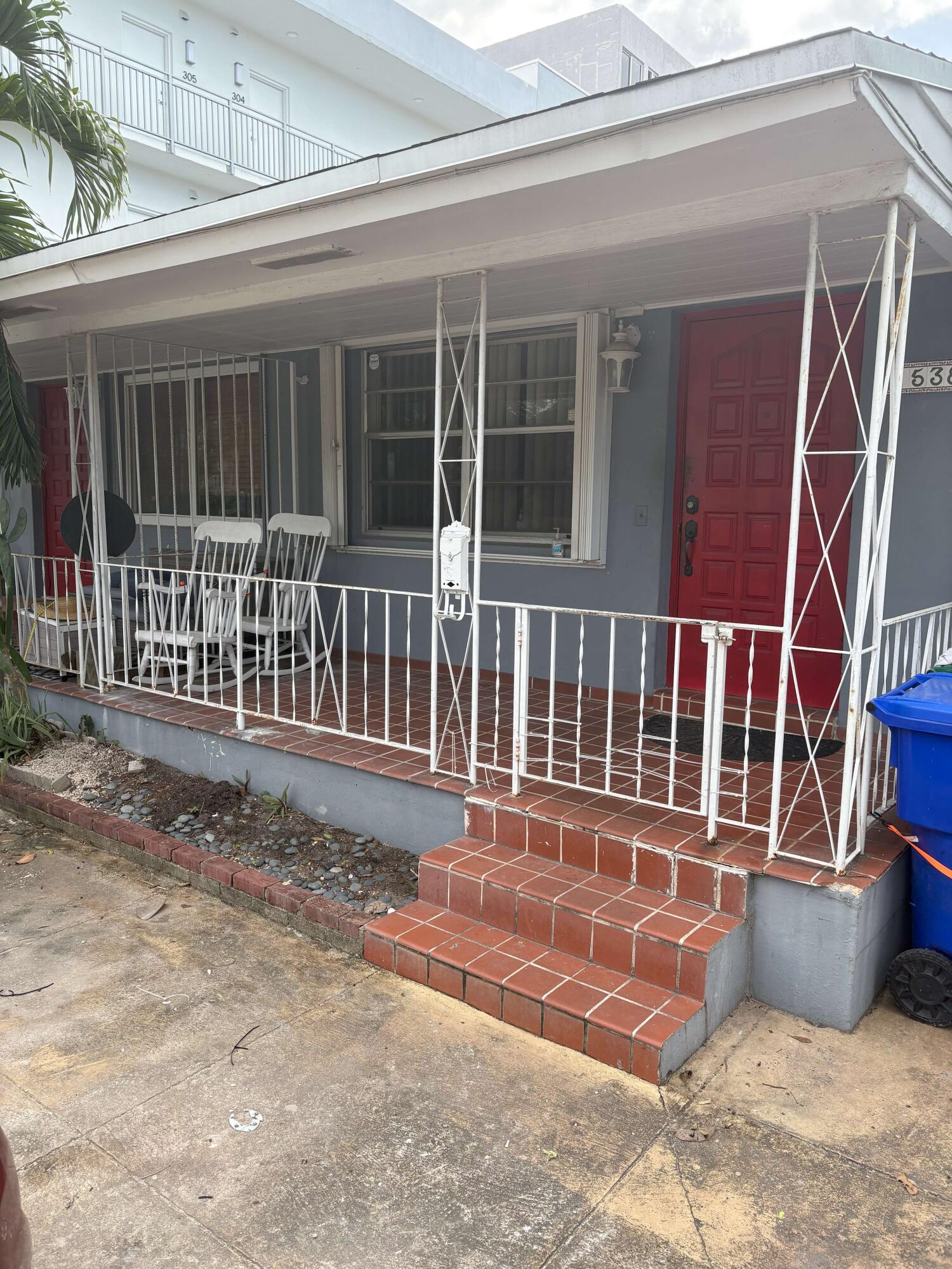 Duplex near downtown Miami, in an up and coming neighborhood called Allapattah. Near the Civic Center, downtown, Little Havana, Miami Beach and Wynwood. Easy access to public transportation and the freeways. The house is being sold as is. It has  5 total bedrooms, 3 full baths and one half bath, central AC, a converted garage that is now a den, a small side yard that is paved, and a small garden at the back with a mango tree.