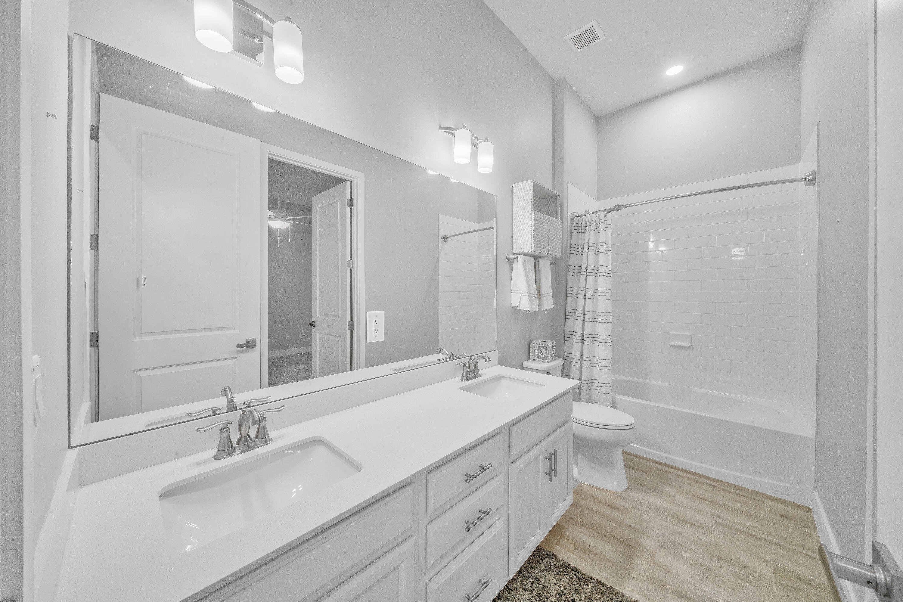 MCJUNKIN FARMS PLAT - Residential