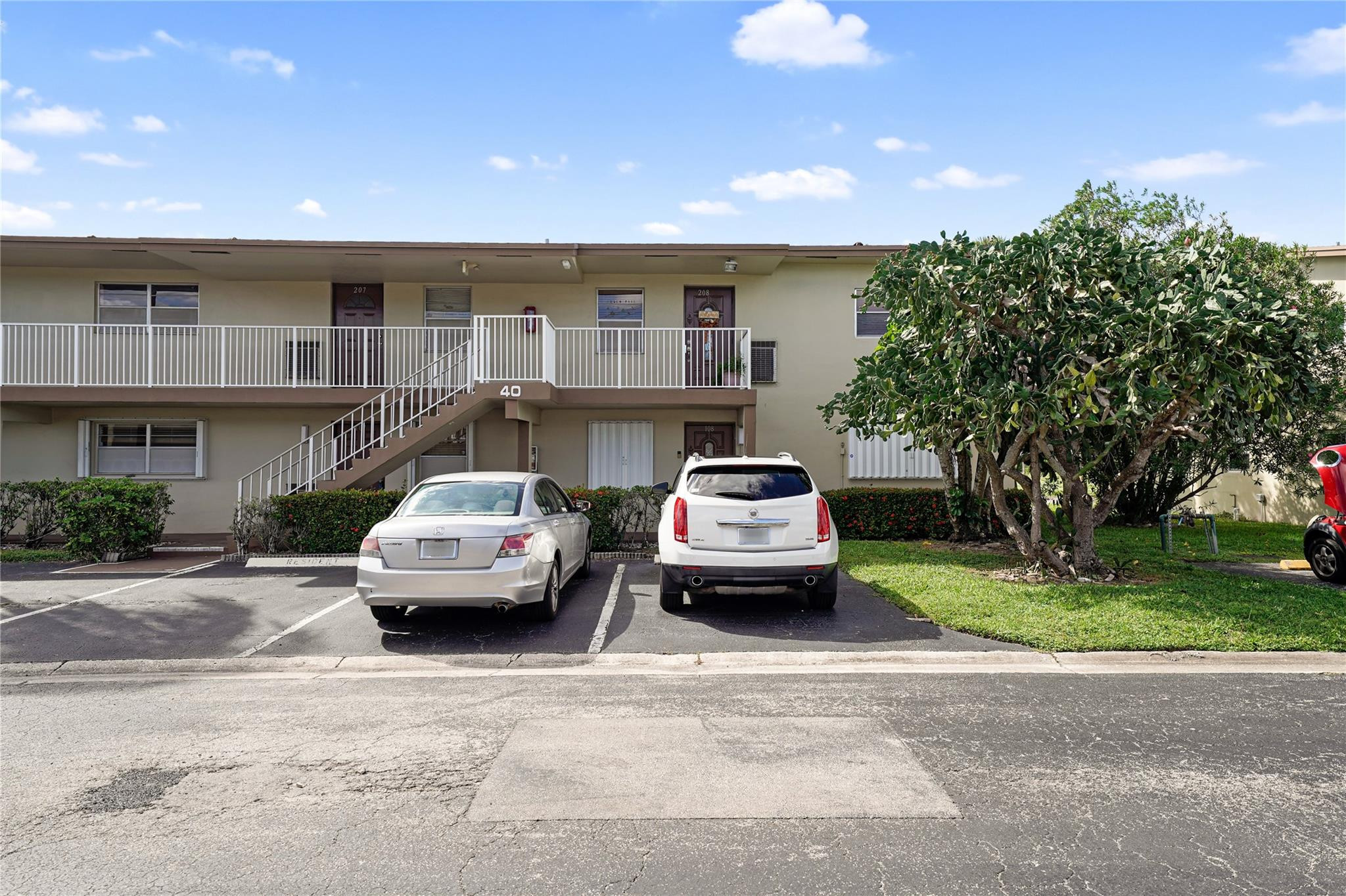ORIOLE GARDENS TWO 40 CONDO - Residential