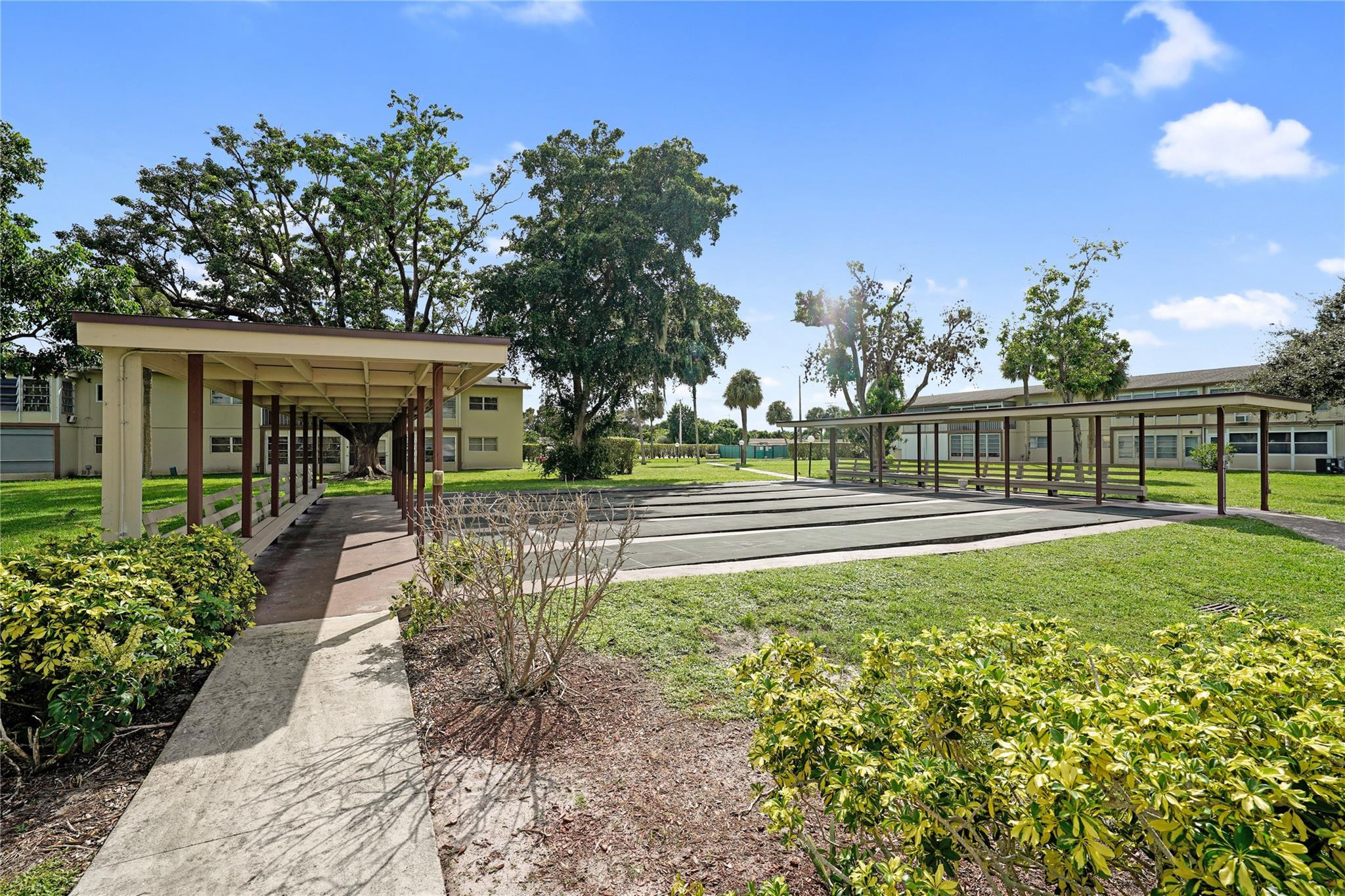 ORIOLE GARDENS TWO 40 CONDO - Residential