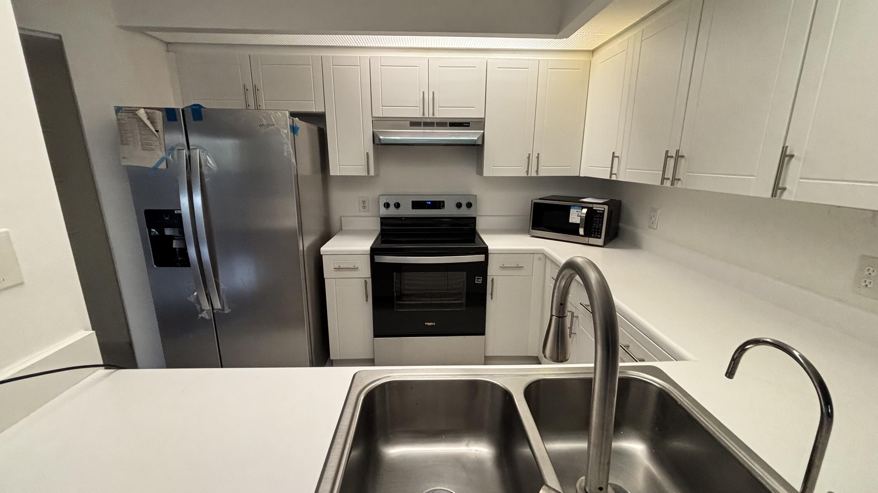 SUFFOLK AT CENTURY VILLAGE - Residential Lease