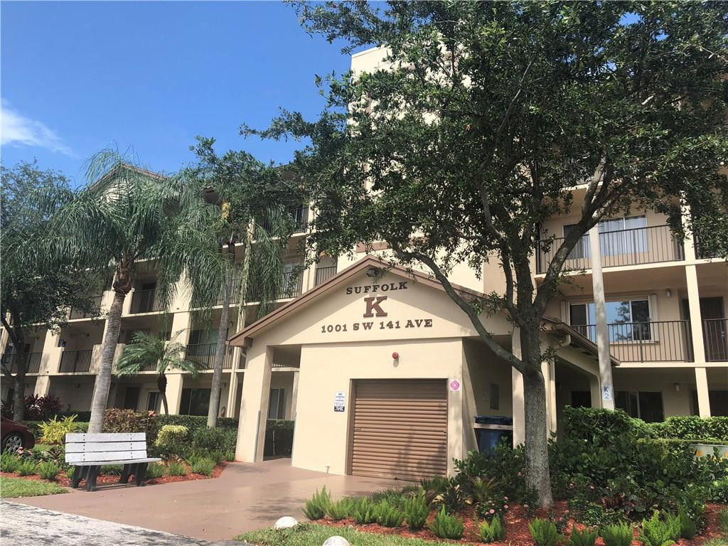SUFFOLK AT CENTURY VILLAGE - Residential Lease