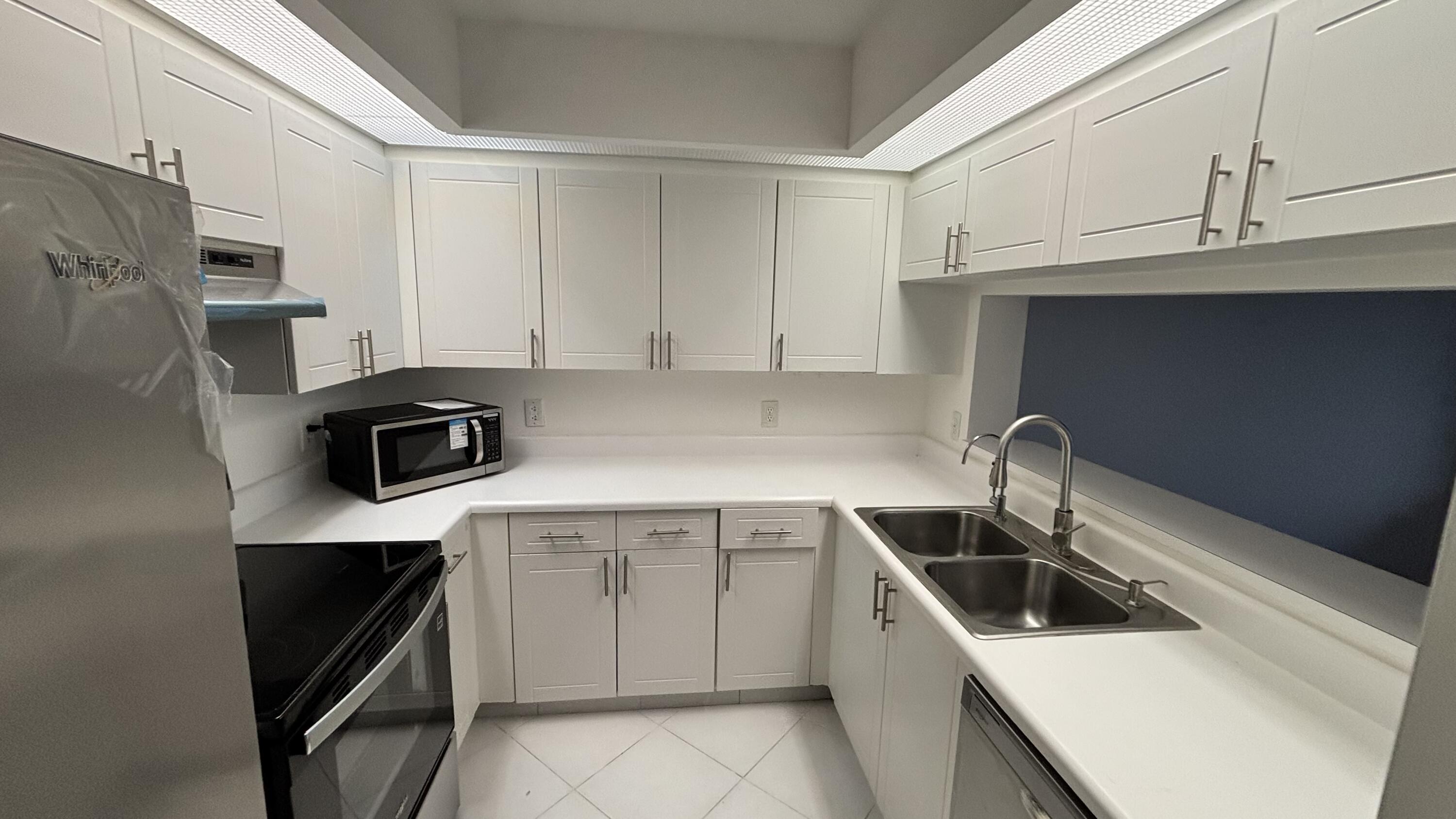SUFFOLK AT CENTURY VILLAGE - Residential Lease