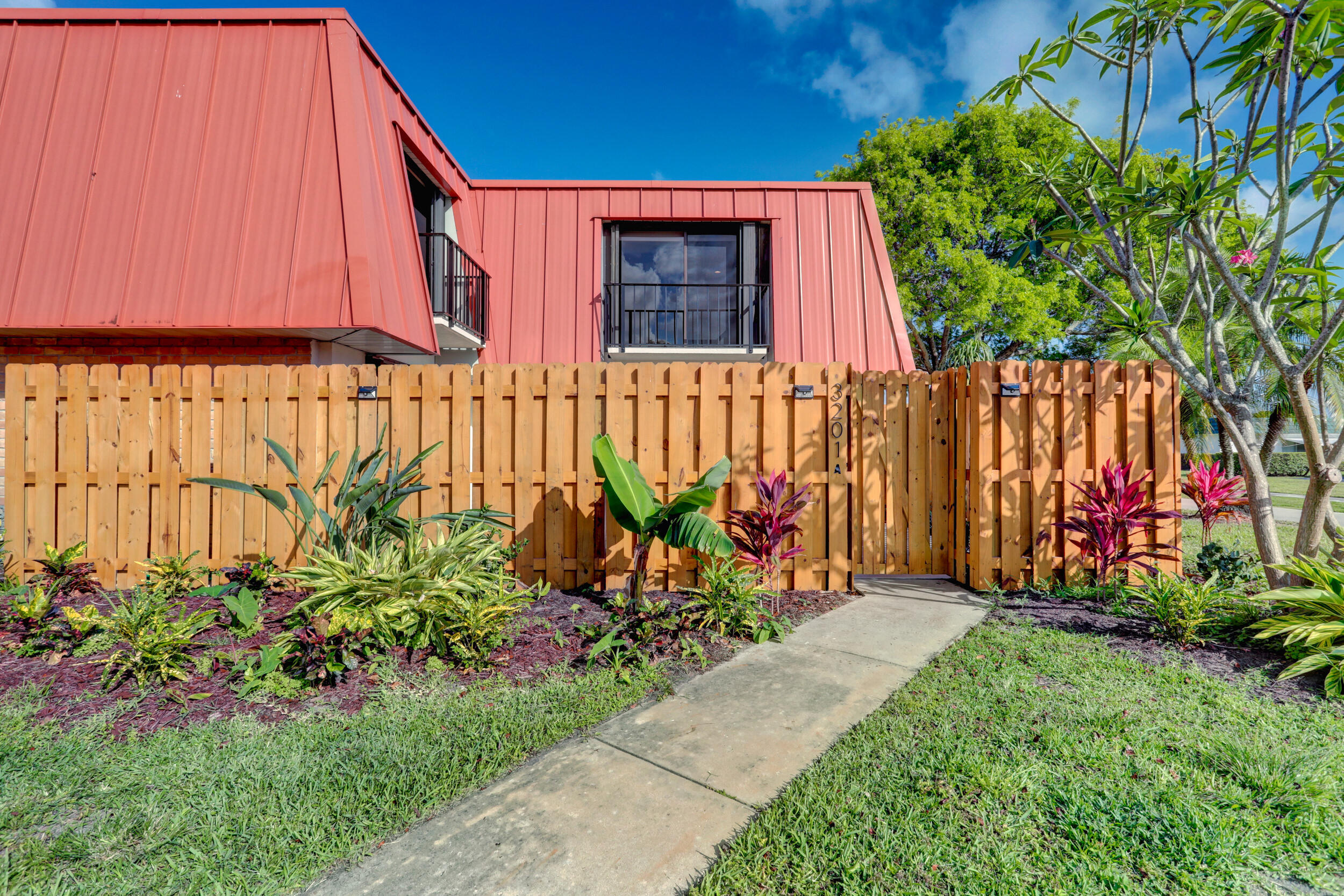 MERIDIAN PARK - Residential